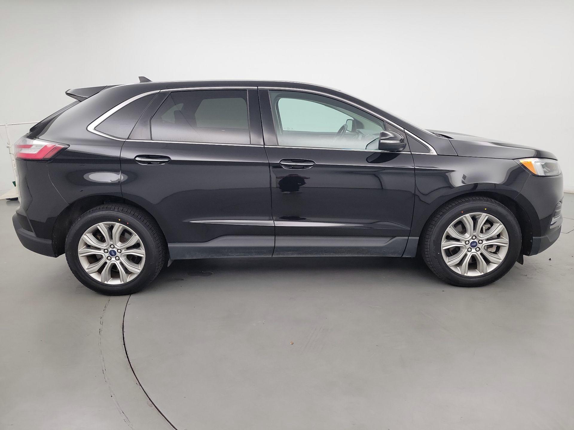 Thumbnail: 2022 Ford Edge - 4