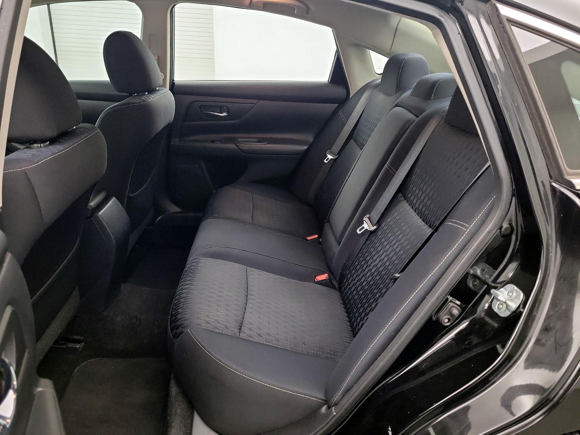 Thumbnail: 2018 Nissan Altima - 17