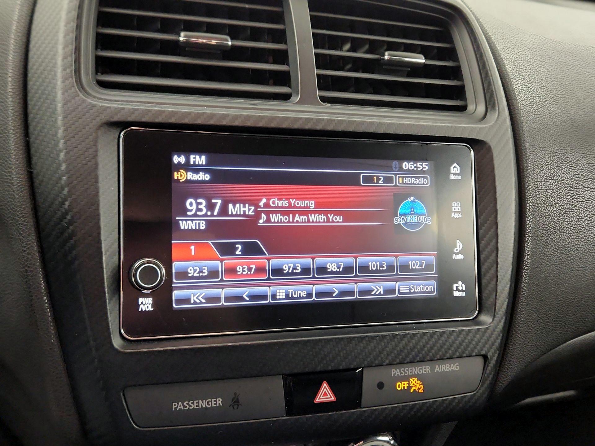 Thumbnail: 2018 Mitsubishi Outlander Sport - 12