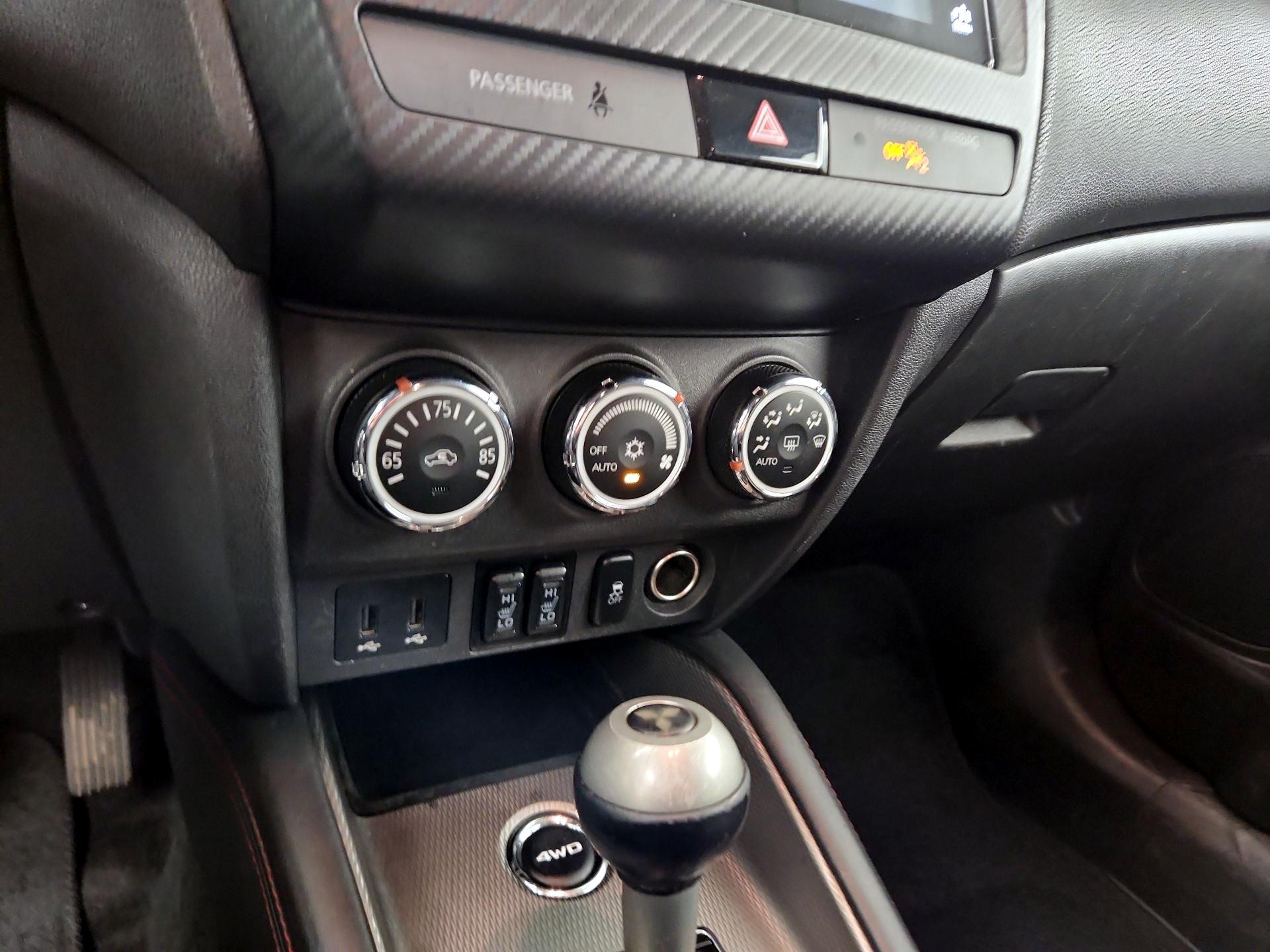 Thumbnail: 2018 Mitsubishi Outlander Sport - 13