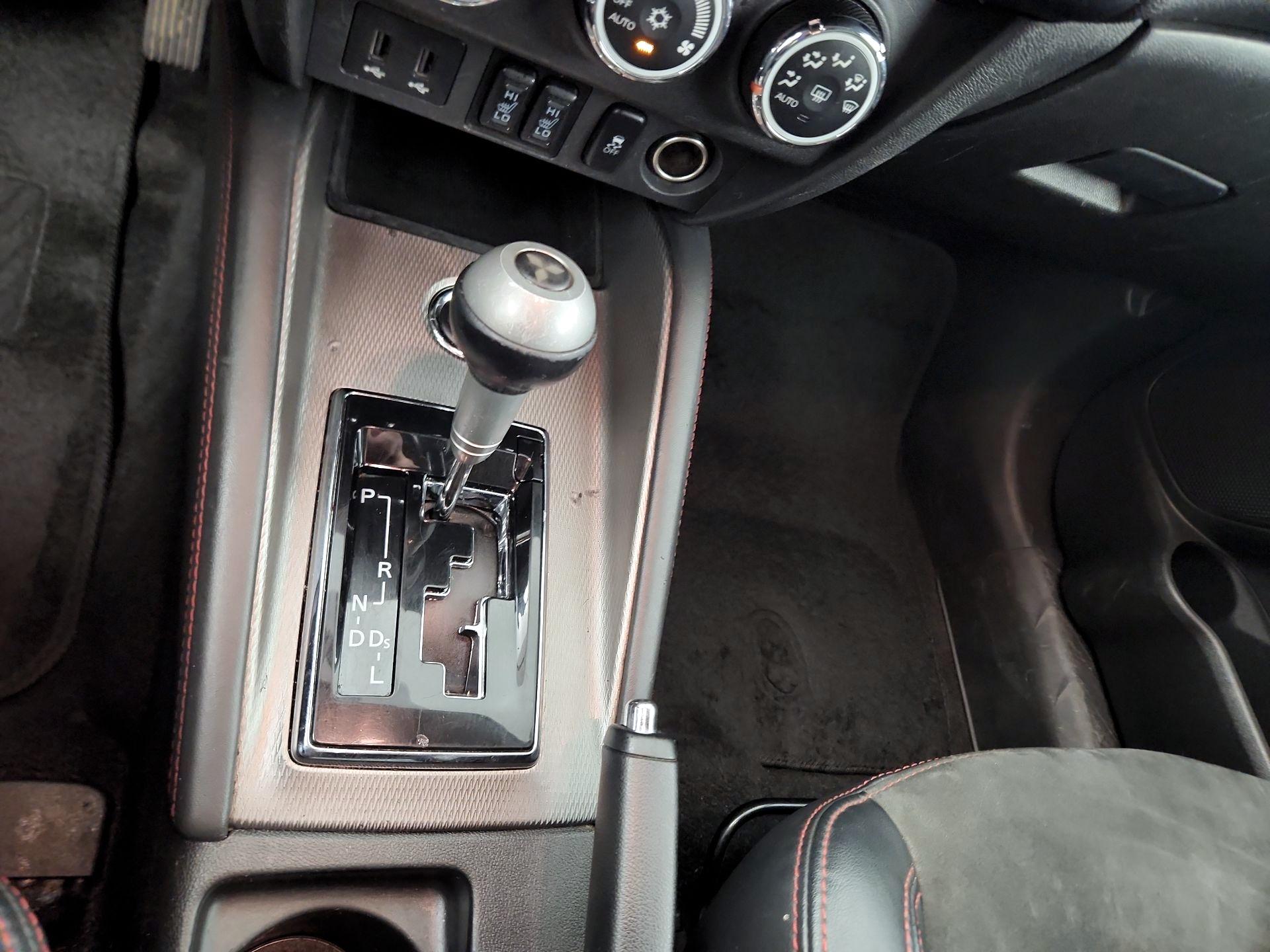 Thumbnail: 2018 Mitsubishi Outlander Sport - 14