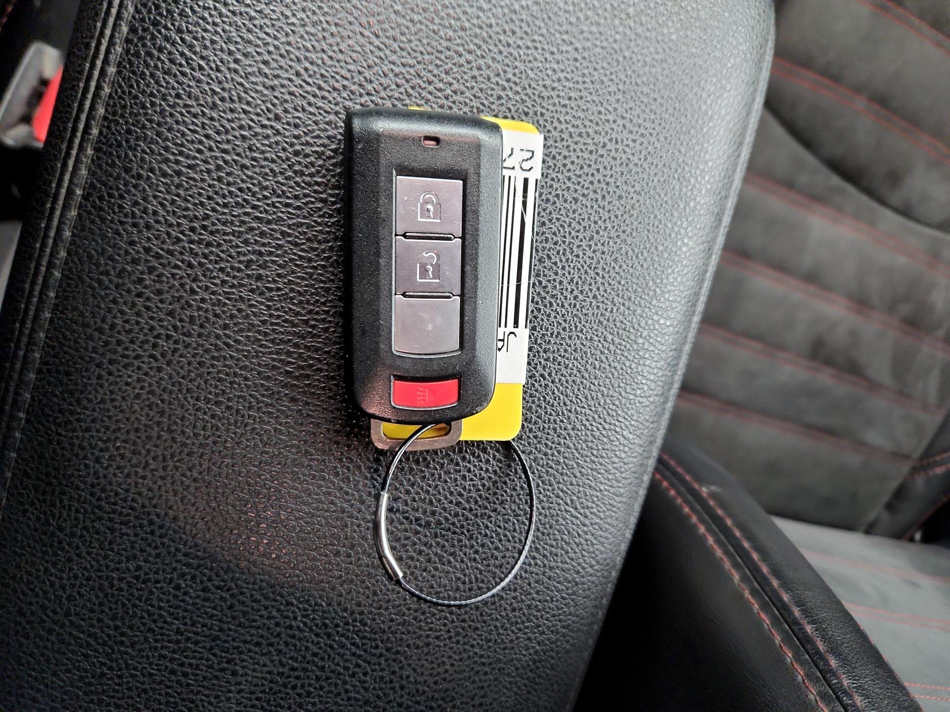 Thumbnail: 2018 Mitsubishi Outlander Sport - 19