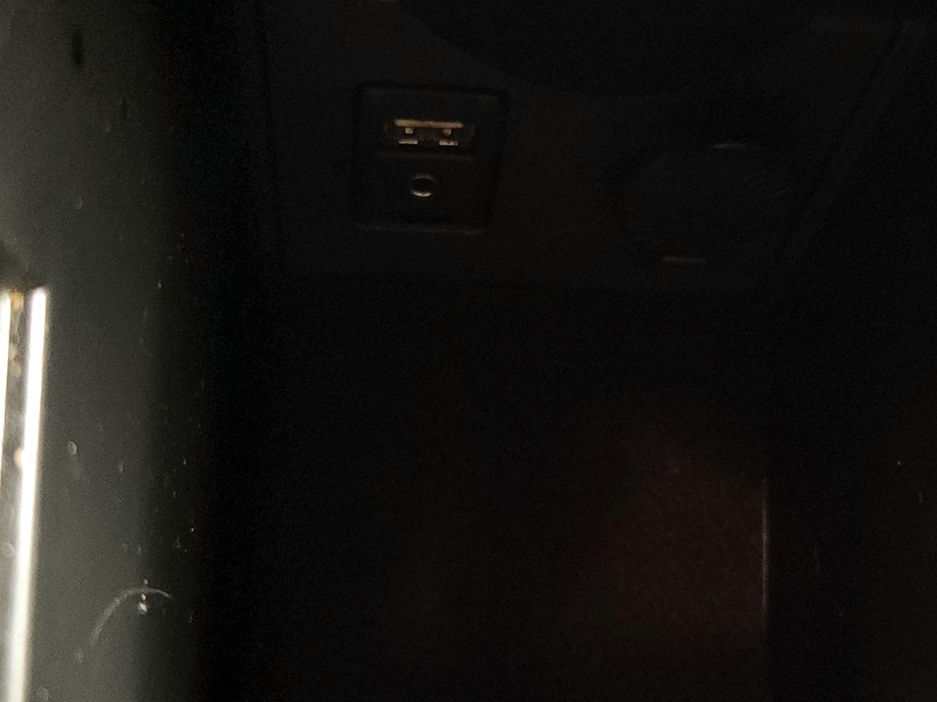 Thumbnail: 2014 Toyota Prius - 15