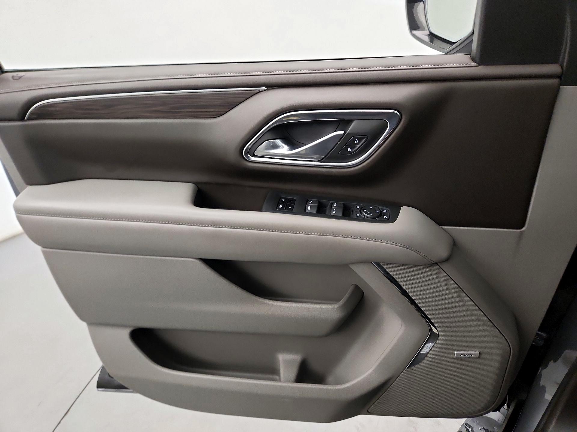 Thumbnail: 2022 Chevrolet Tahoe - 10