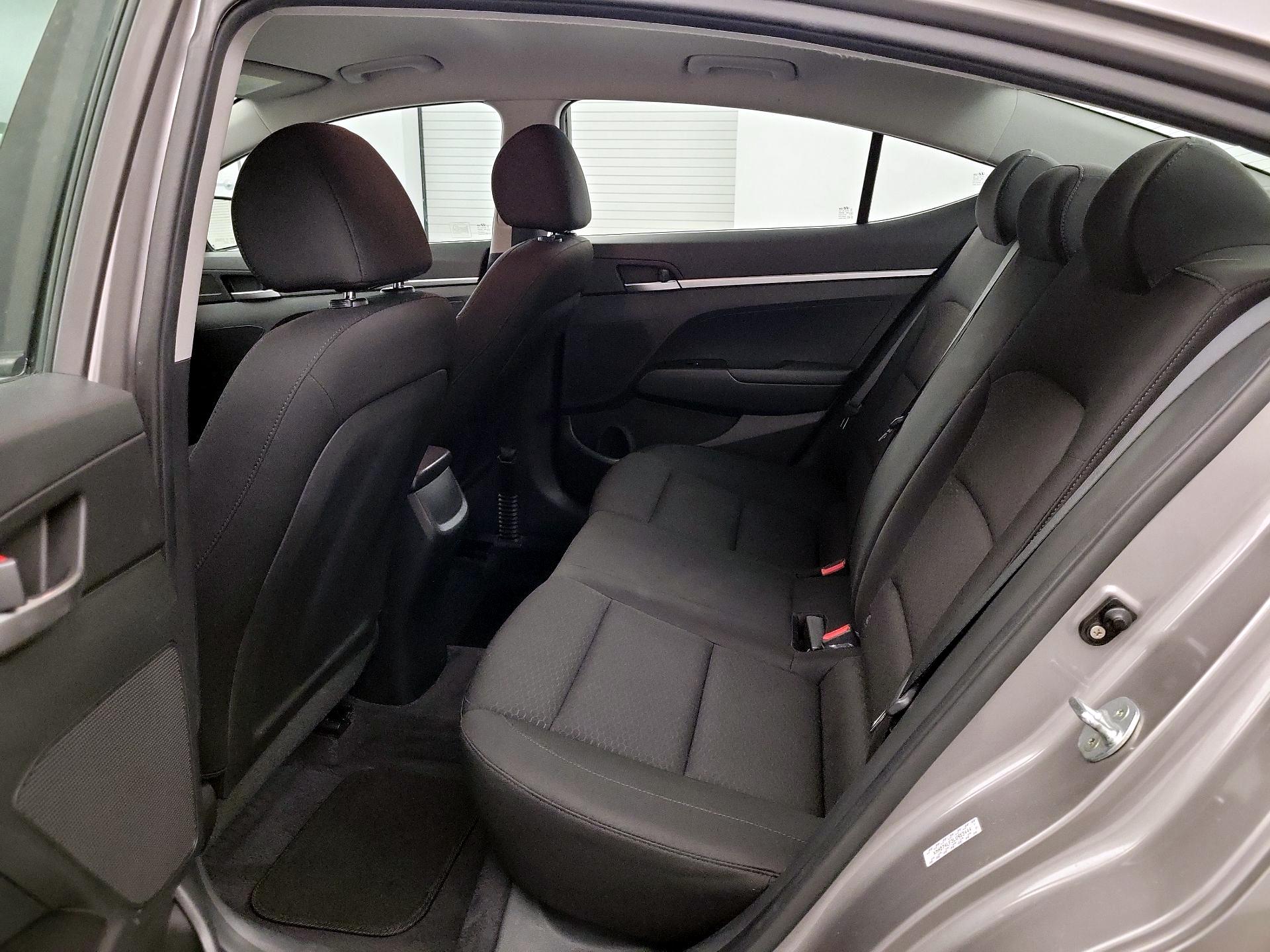 Thumbnail: 2020 Hyundai Elantra - 17