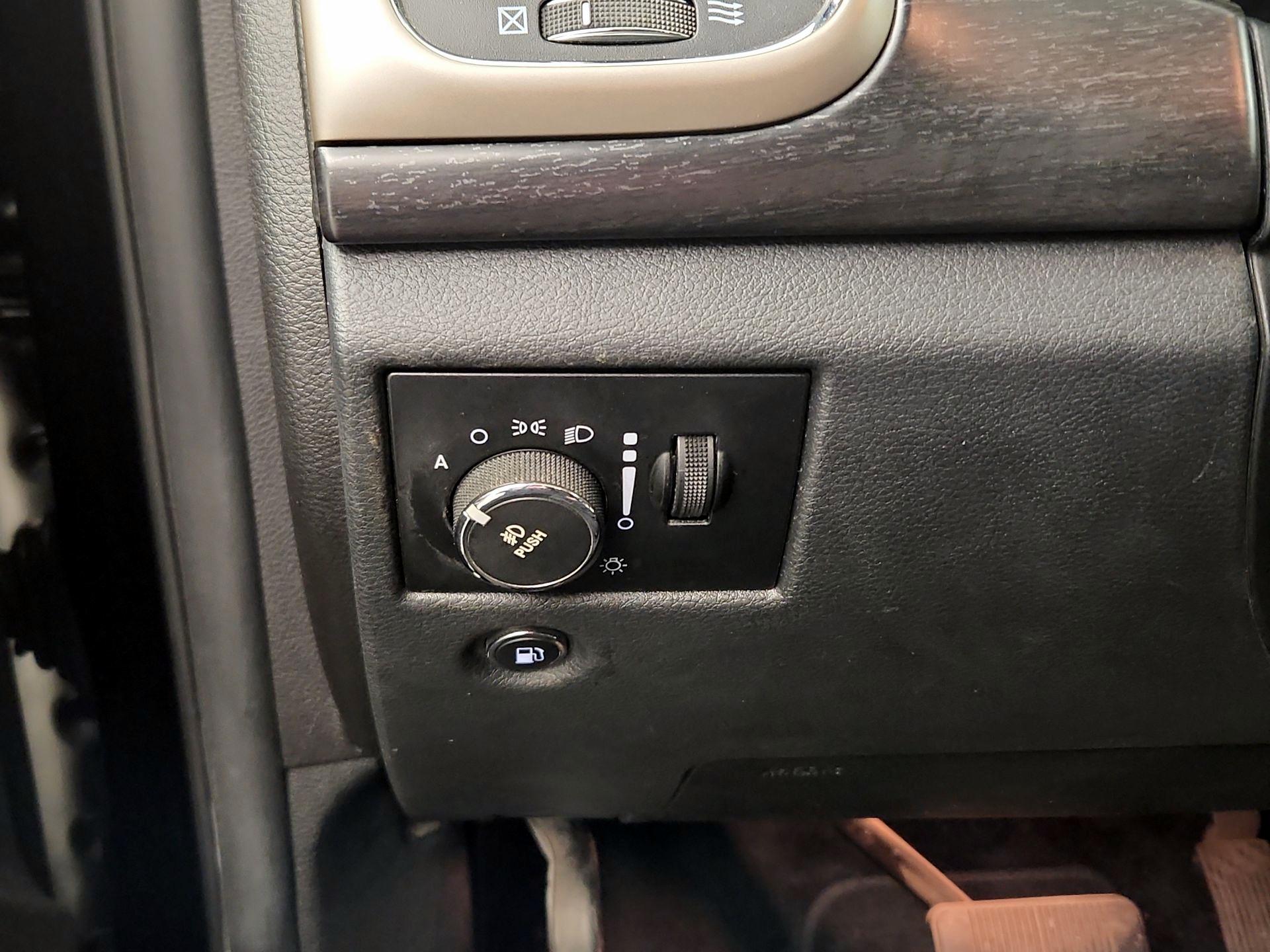 Thumbnail: 2014 Jeep Grand Cherokee - 11