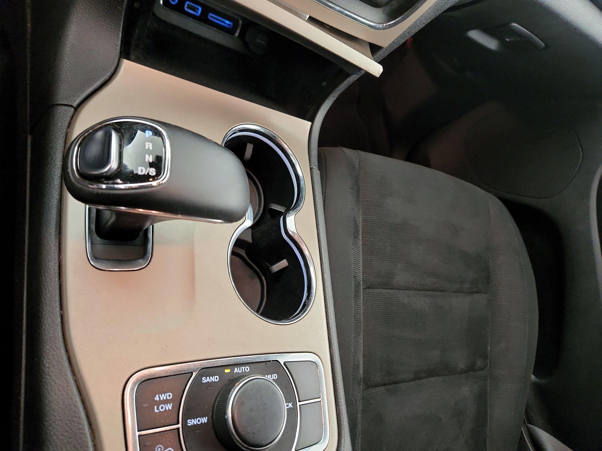 Thumbnail: 2014 Jeep Grand Cherokee - 14