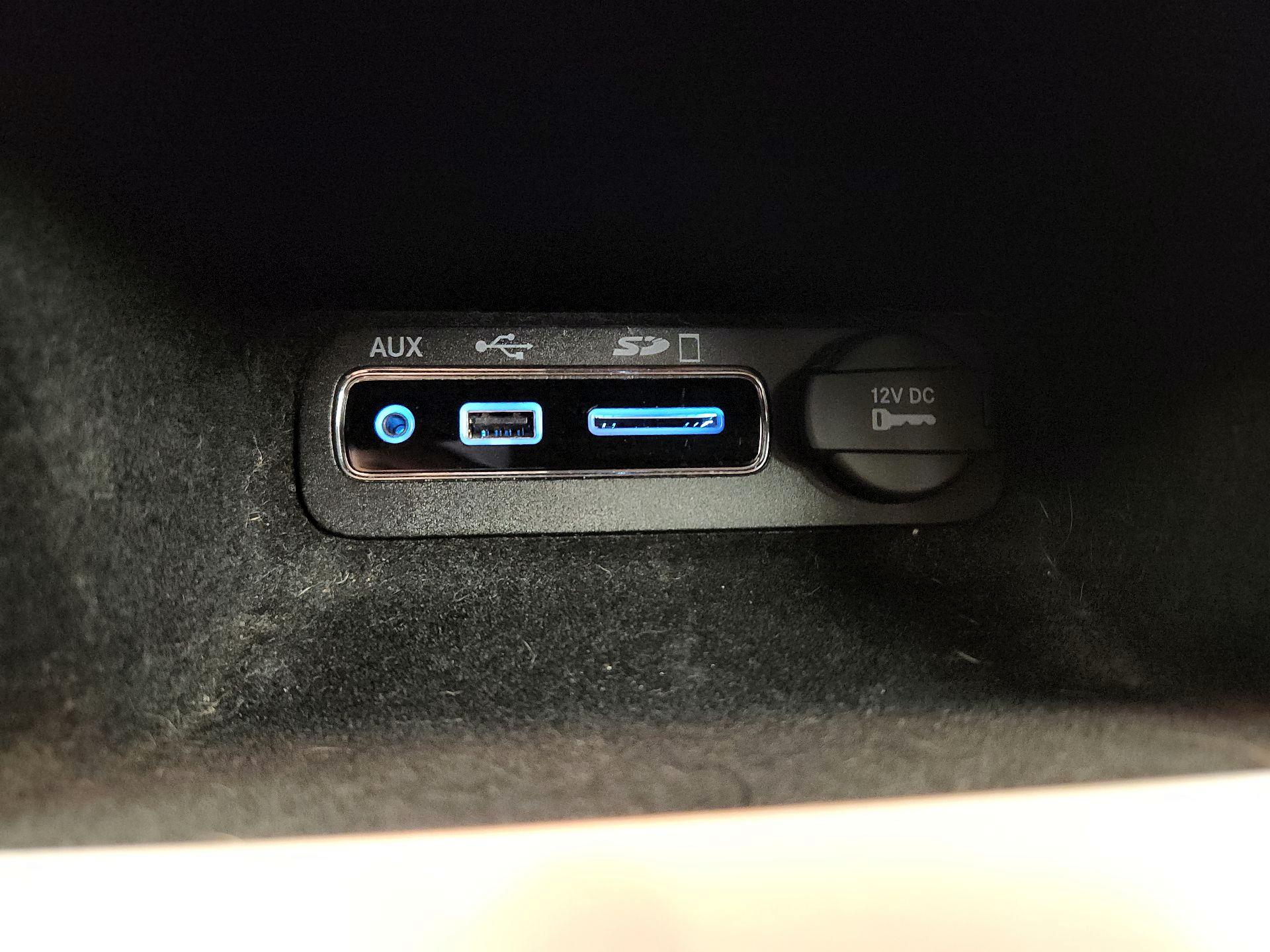 Thumbnail: 2014 Jeep Grand Cherokee - 15