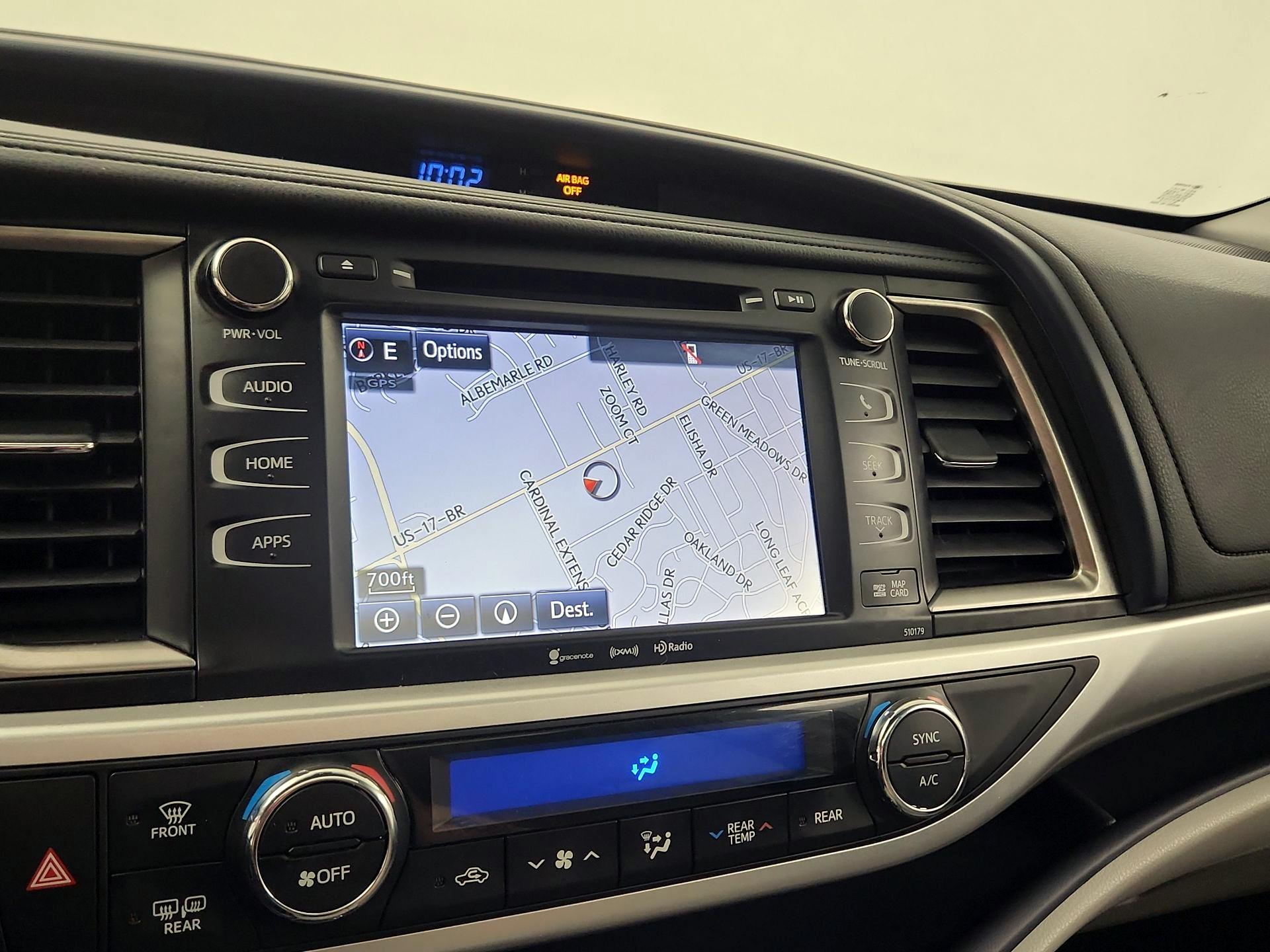 Thumbnail: 2017 Toyota Highlander - 12