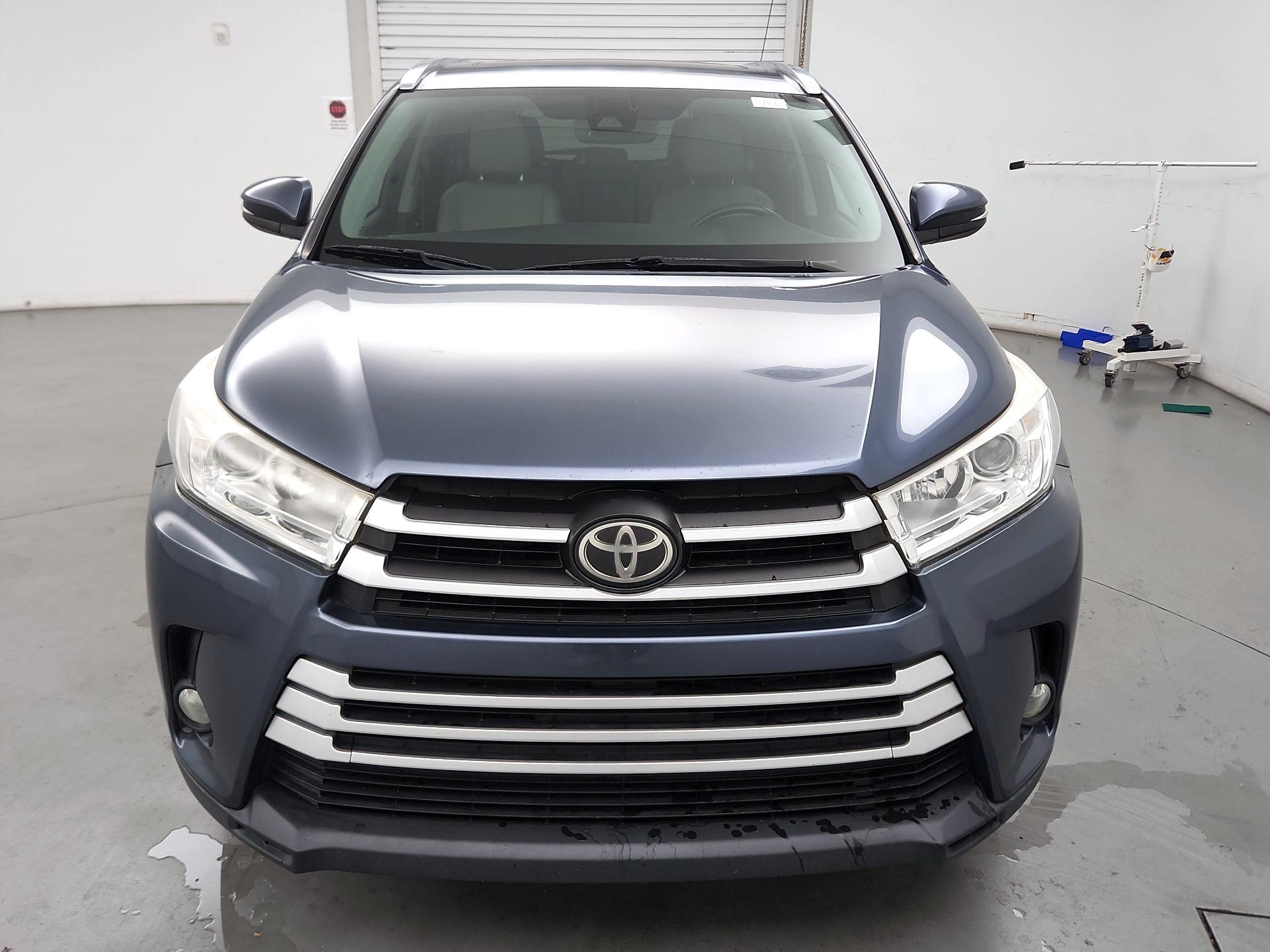 Thumbnail: 2017 Toyota Highlander - 2