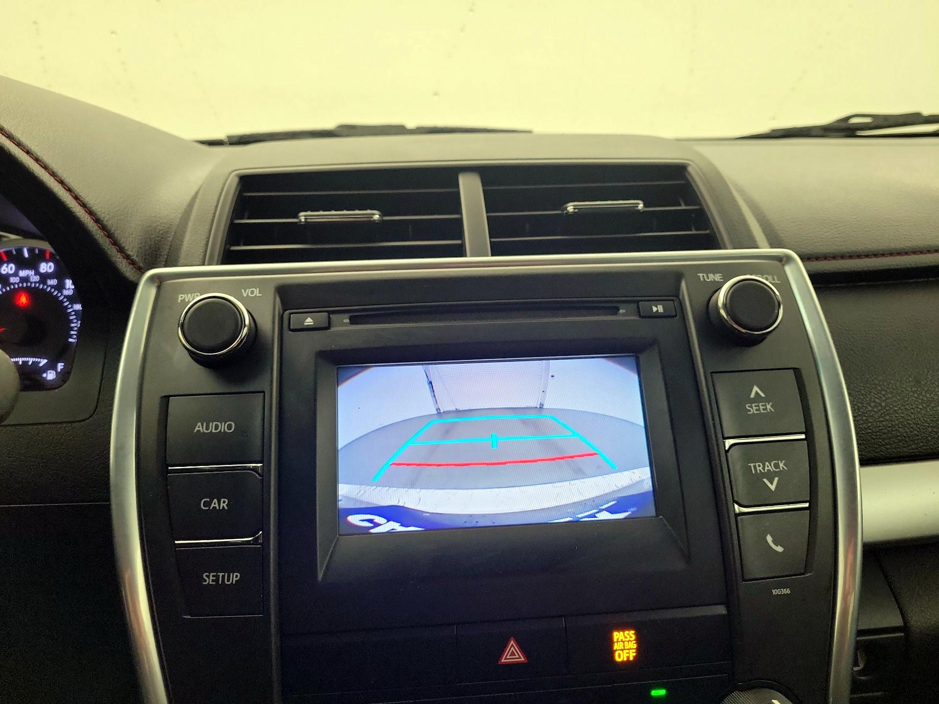 Thumbnail: 2015 Toyota Camry - 12