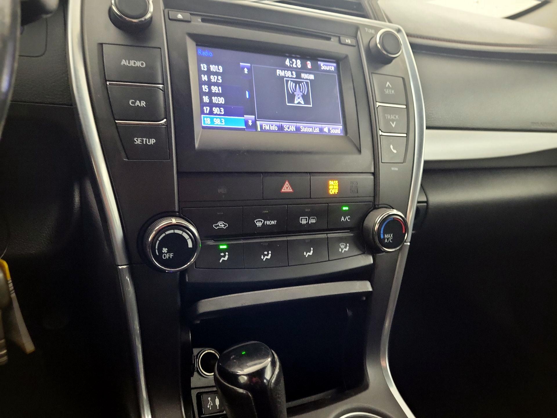 Thumbnail: 2015 Toyota Camry - 14