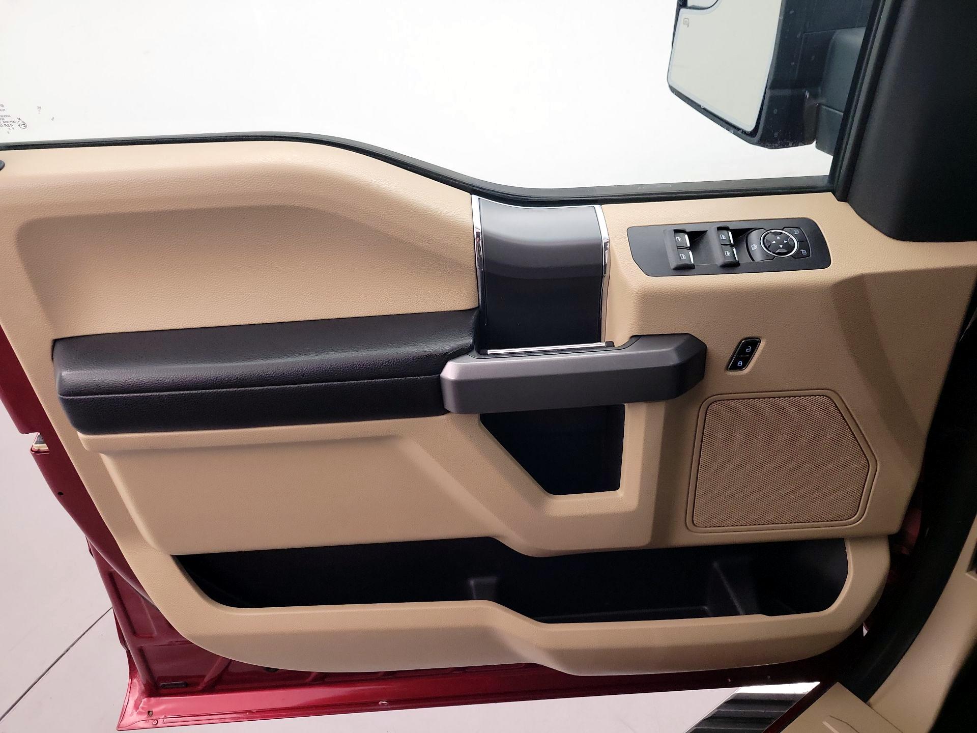 Thumbnail: 2016 Ford F-150 - 10