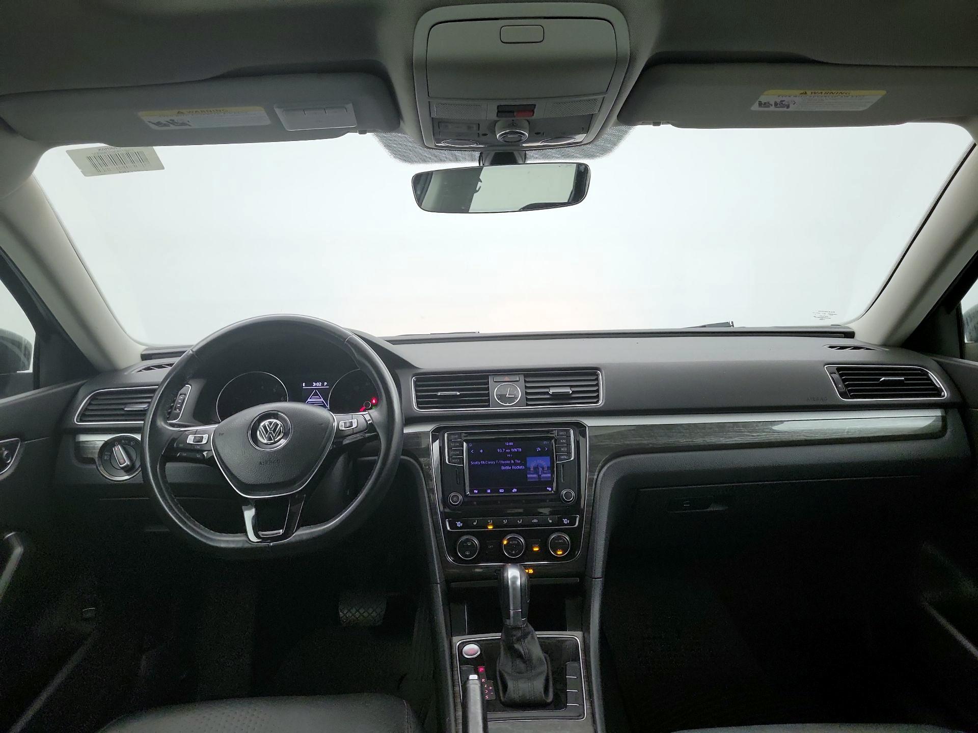 Thumbnail: 2016 Volkswagen Passat - 8