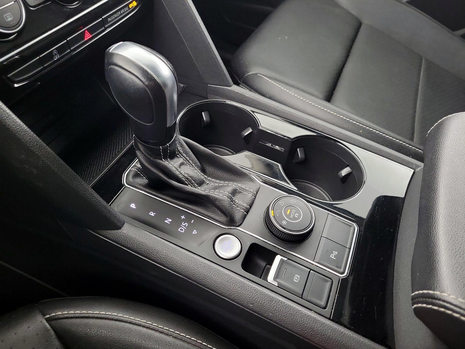 Thumbnail: 2021 Volkswagen Atlas - 16