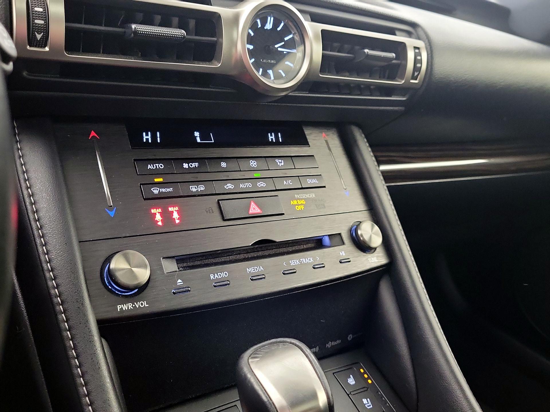 Thumbnail: 2019 Lexus RC - 15