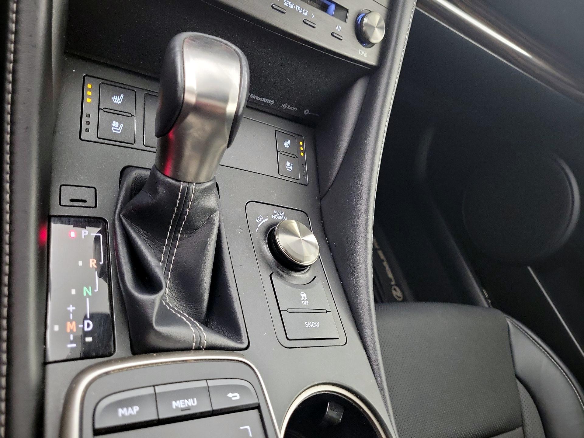 Thumbnail: 2019 Lexus RC - 16