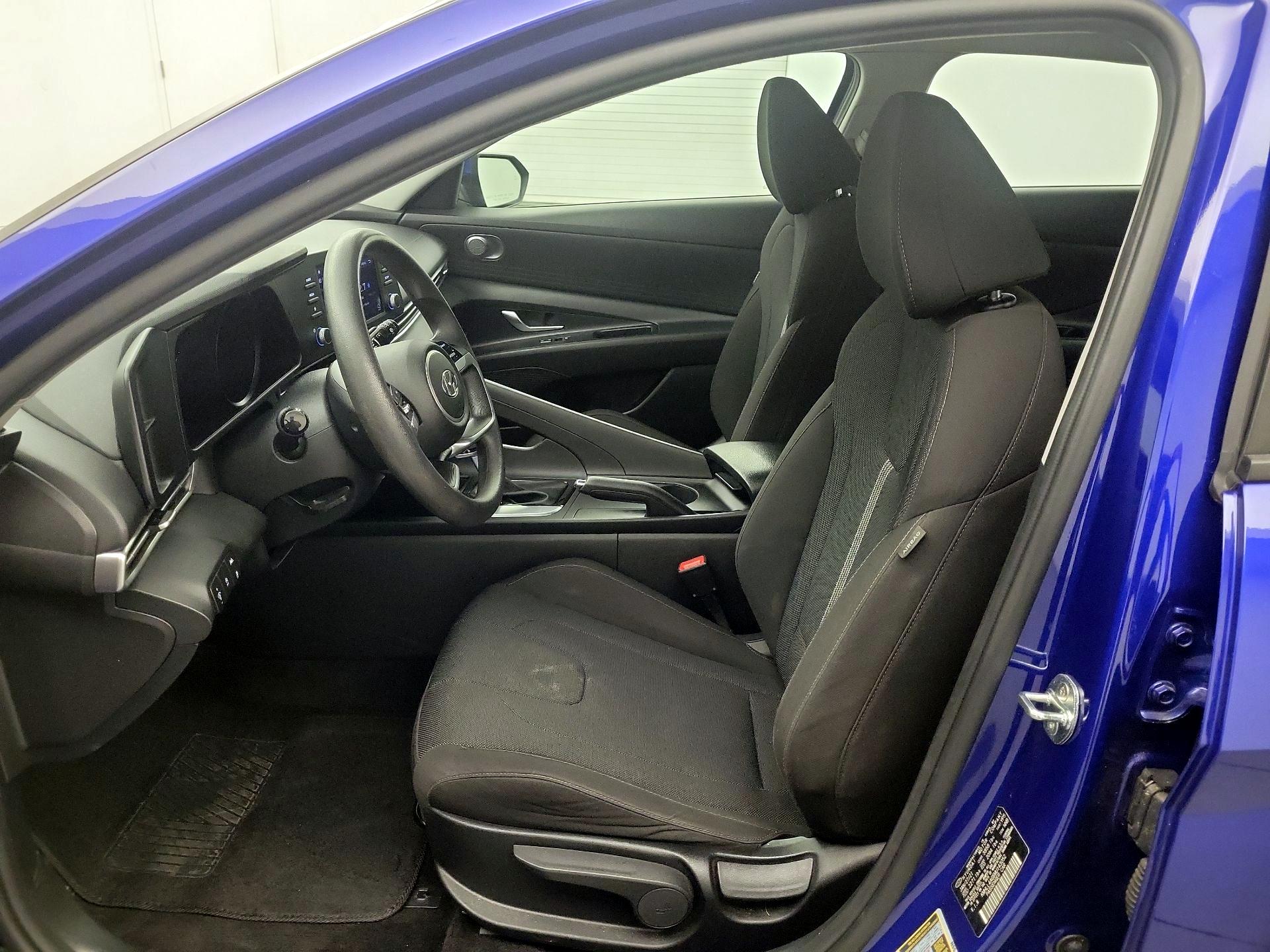 Thumbnail: 2021 Hyundai Elantra - 9