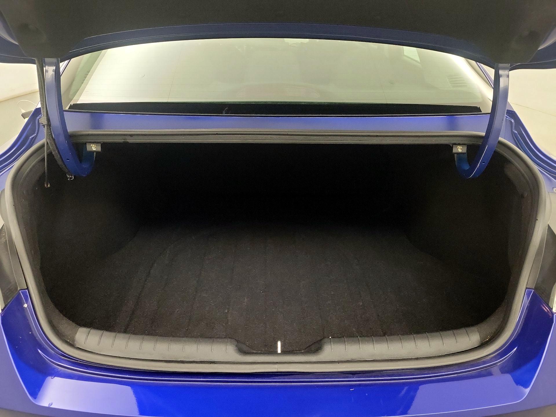 Thumbnail: 2021 Hyundai Elantra - 18