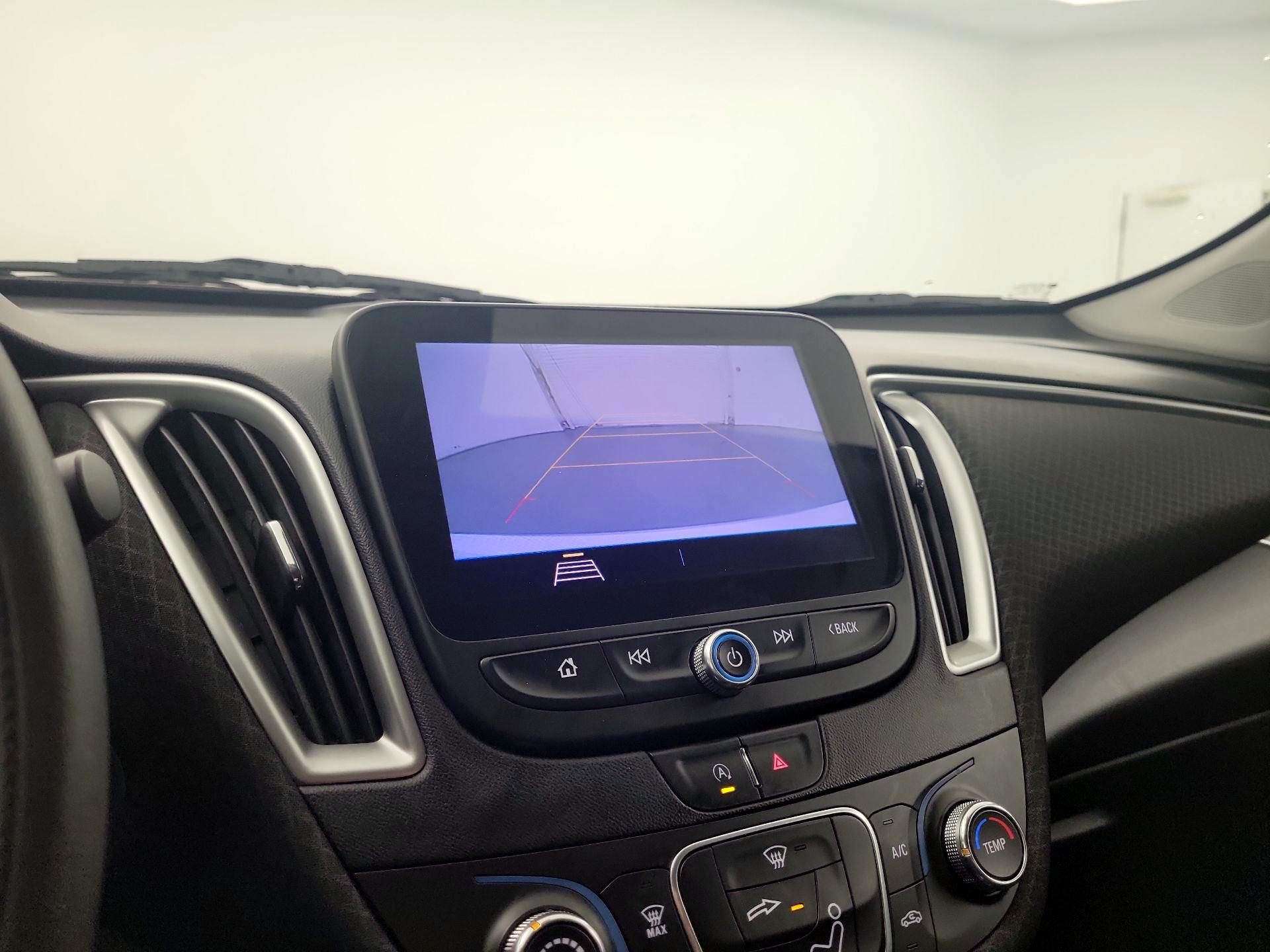 Thumbnail: 2020 Chevrolet Malibu - 12