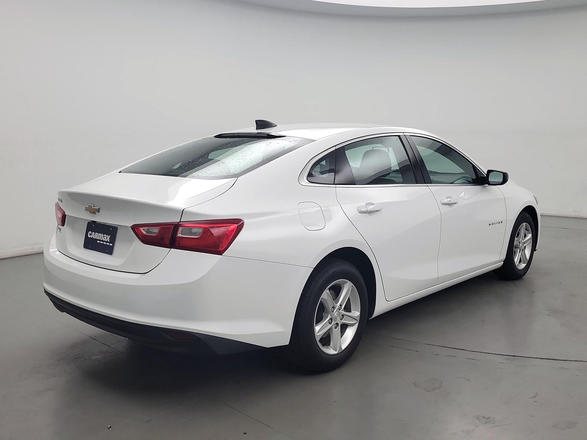 Thumbnail: 2020 Chevrolet Malibu - 5