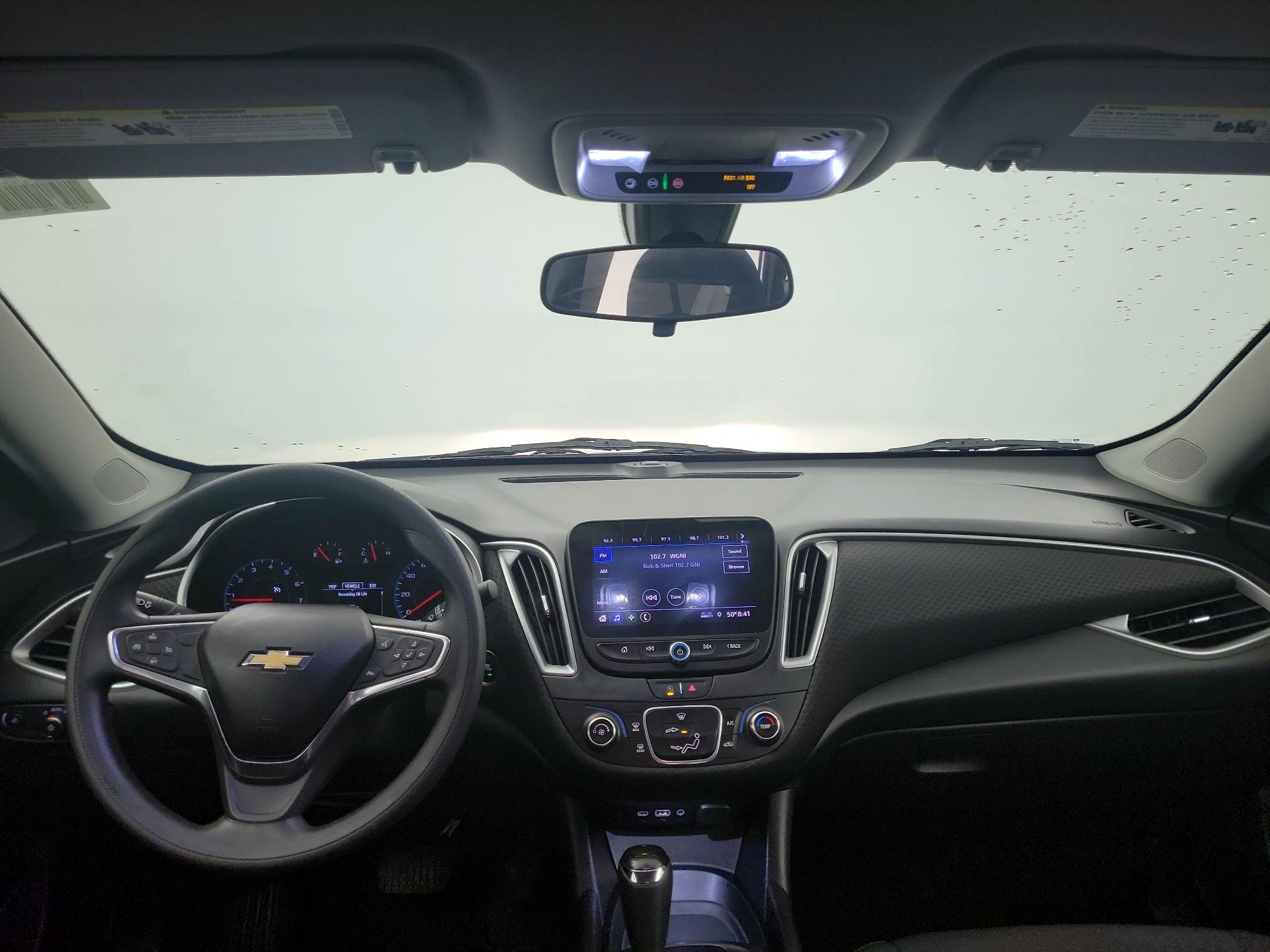 Thumbnail: 2020 Chevrolet Malibu - 8