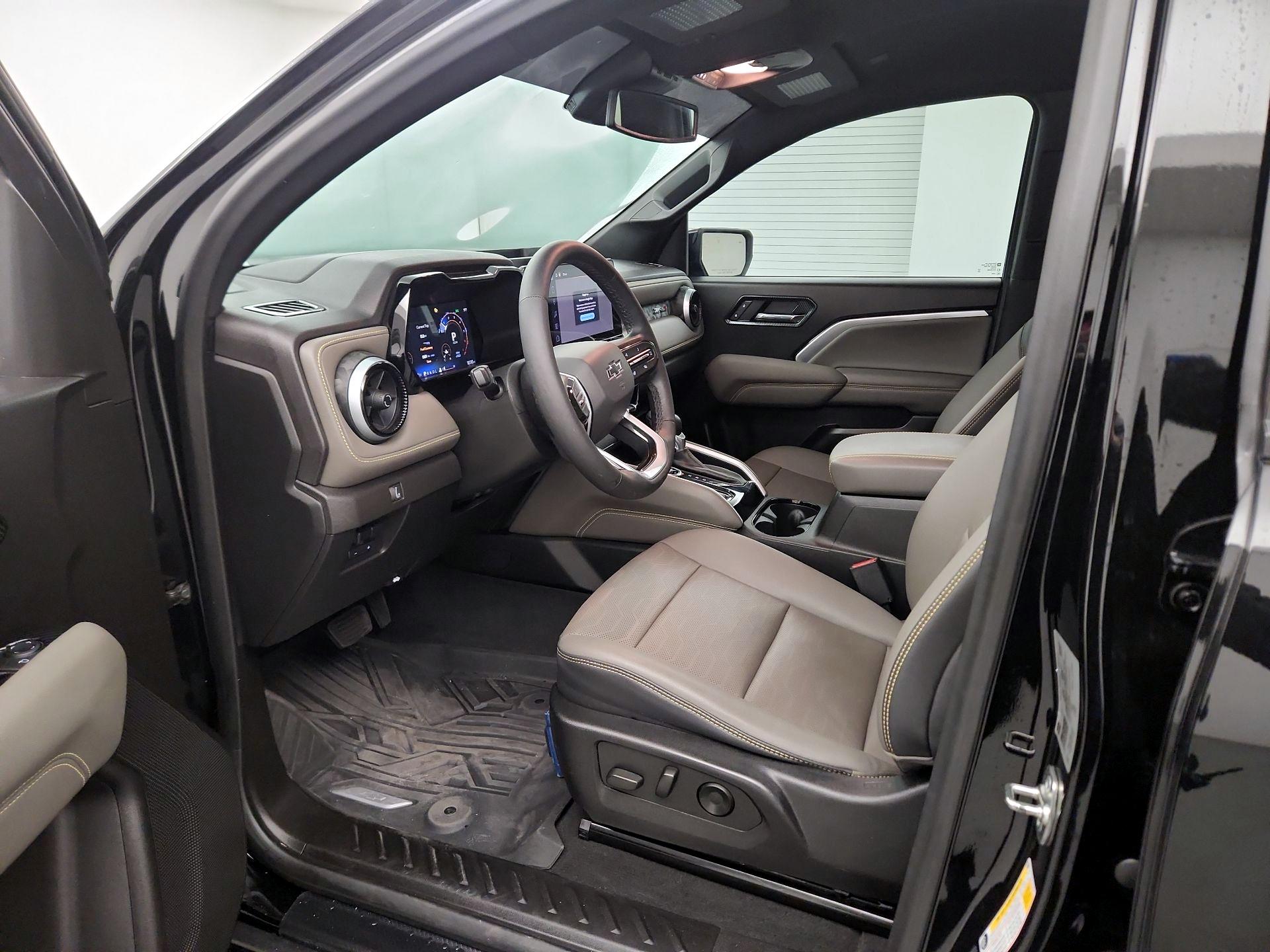 Thumbnail: 2024 Chevrolet Colorado - 9