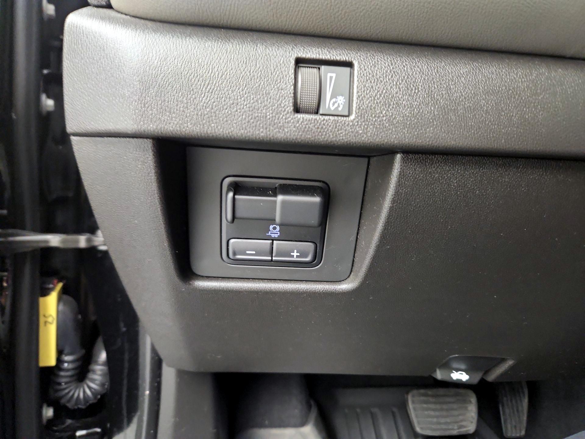 Thumbnail: 2024 Chevrolet Colorado - 11