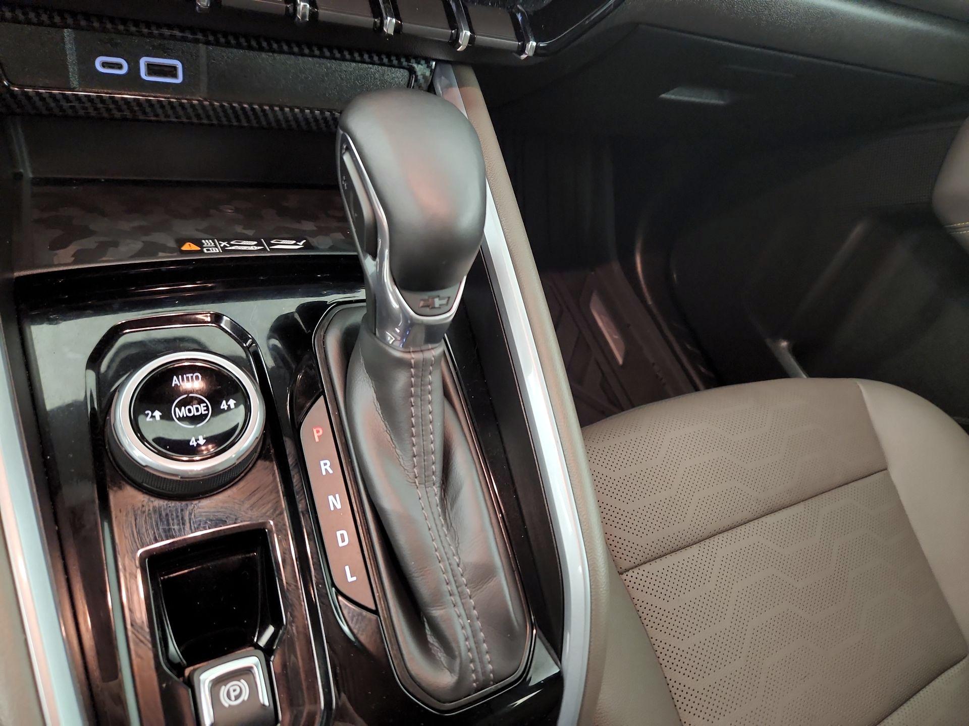 Thumbnail: 2024 Chevrolet Colorado - 16