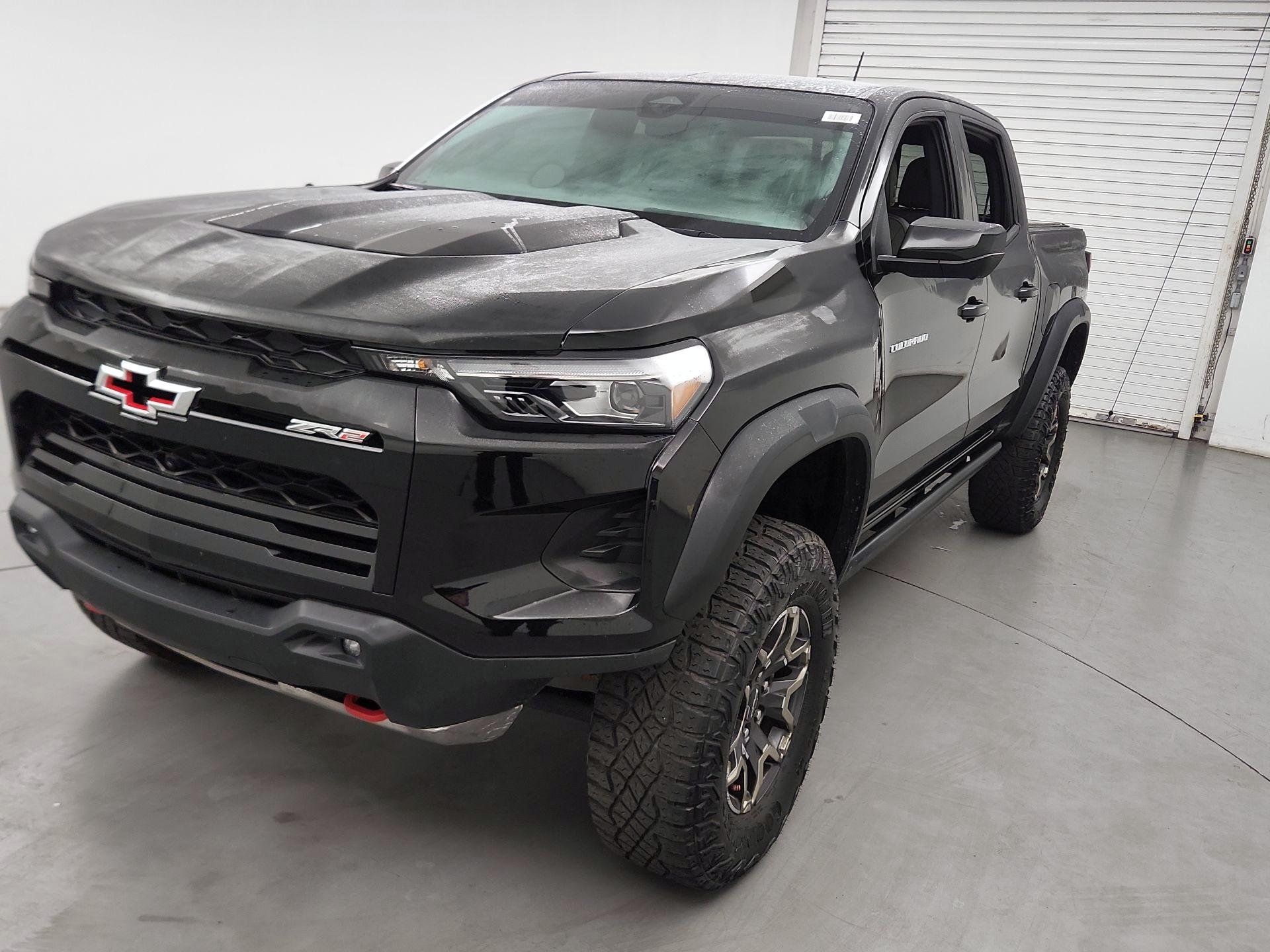 Thumbnail: 2024 Chevrolet Colorado - 3