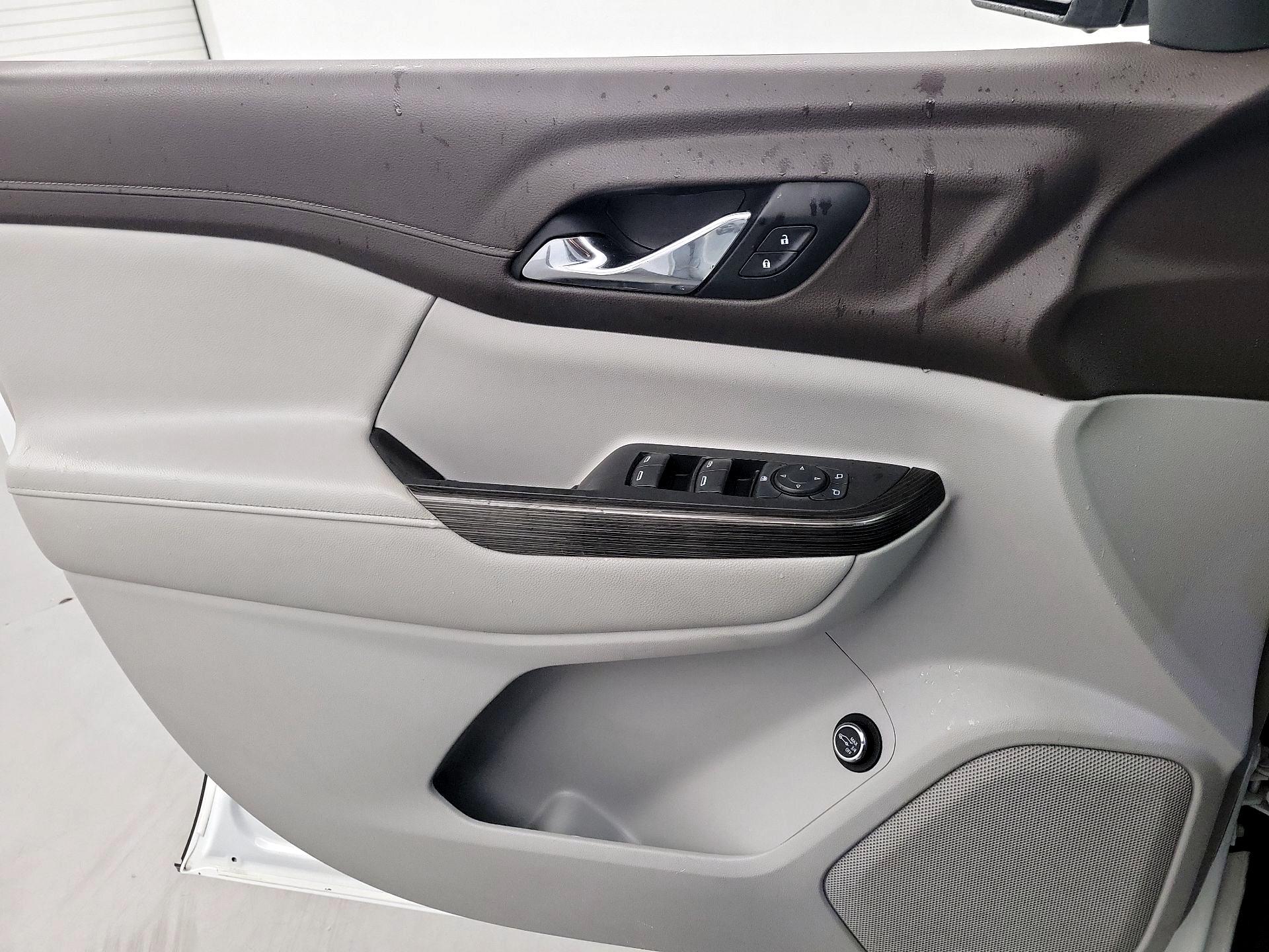 Thumbnail: 2019 GMC Acadia - 10