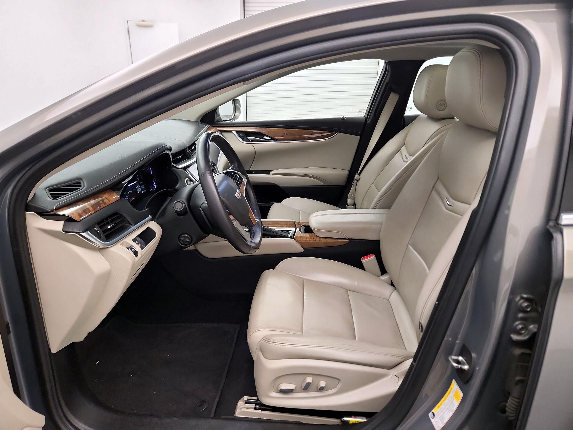 Thumbnail: 2018 Cadillac XTS - 9