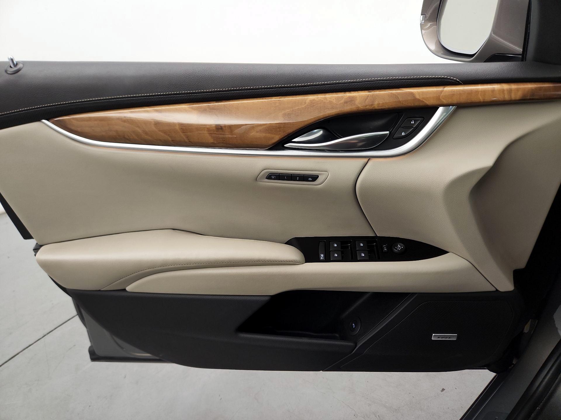 Thumbnail: 2018 Cadillac XTS - 10