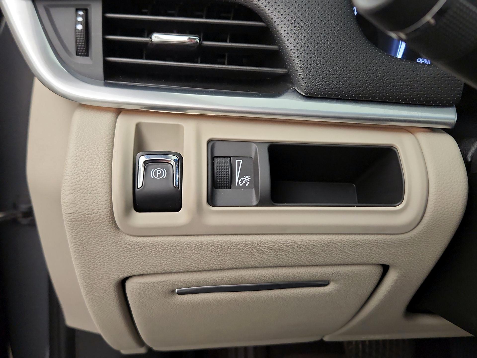 Thumbnail: 2018 Cadillac XTS - 11