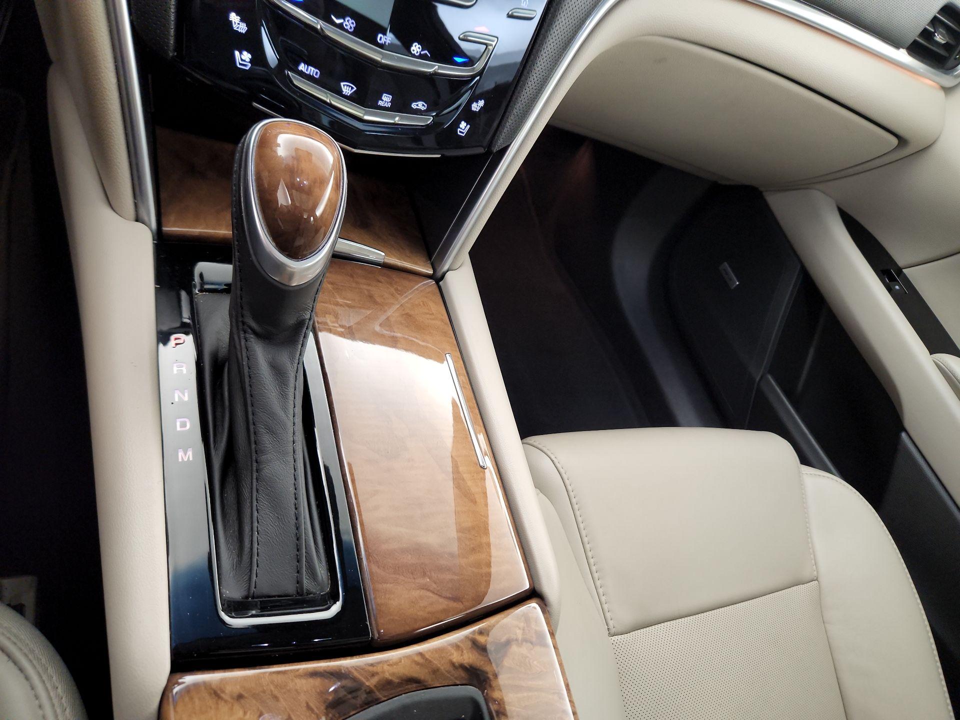 Thumbnail: 2018 Cadillac XTS - 16