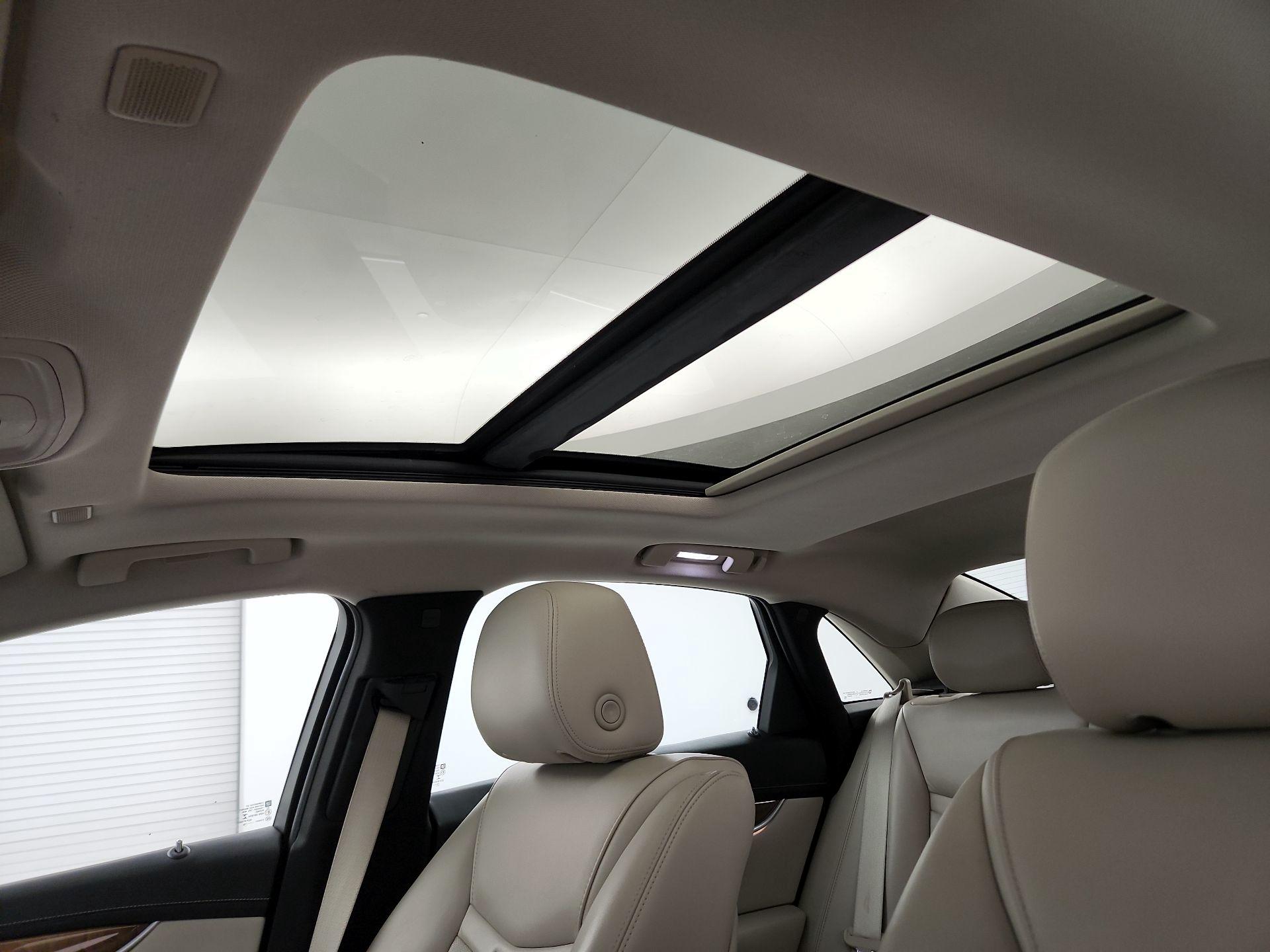 Thumbnail: 2018 Cadillac XTS - 18