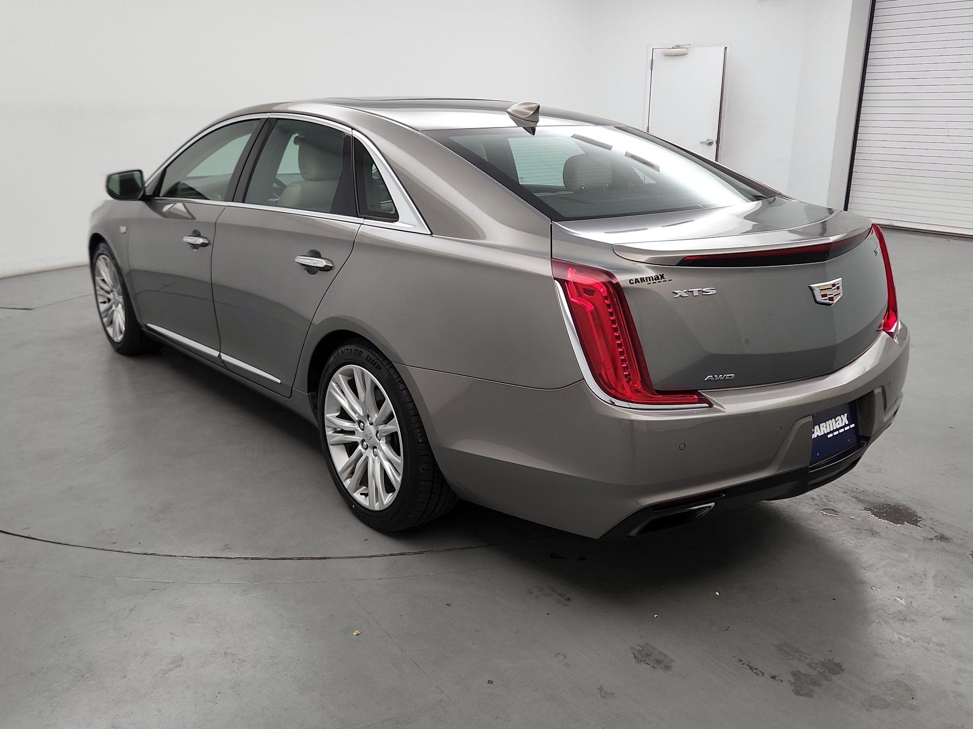 Thumbnail: 2018 Cadillac XTS - 7