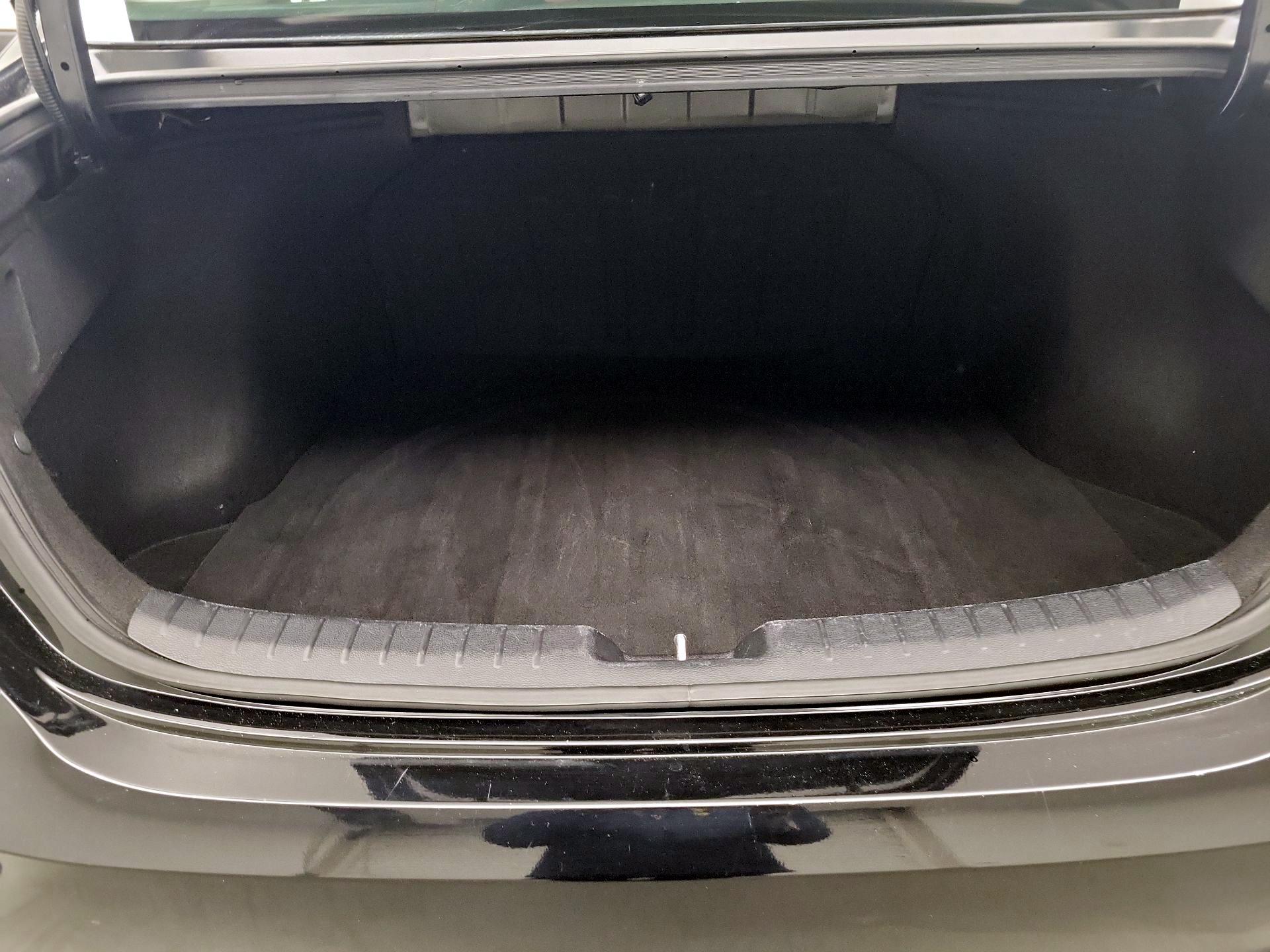 Thumbnail: 2019 Kia Forte - 18