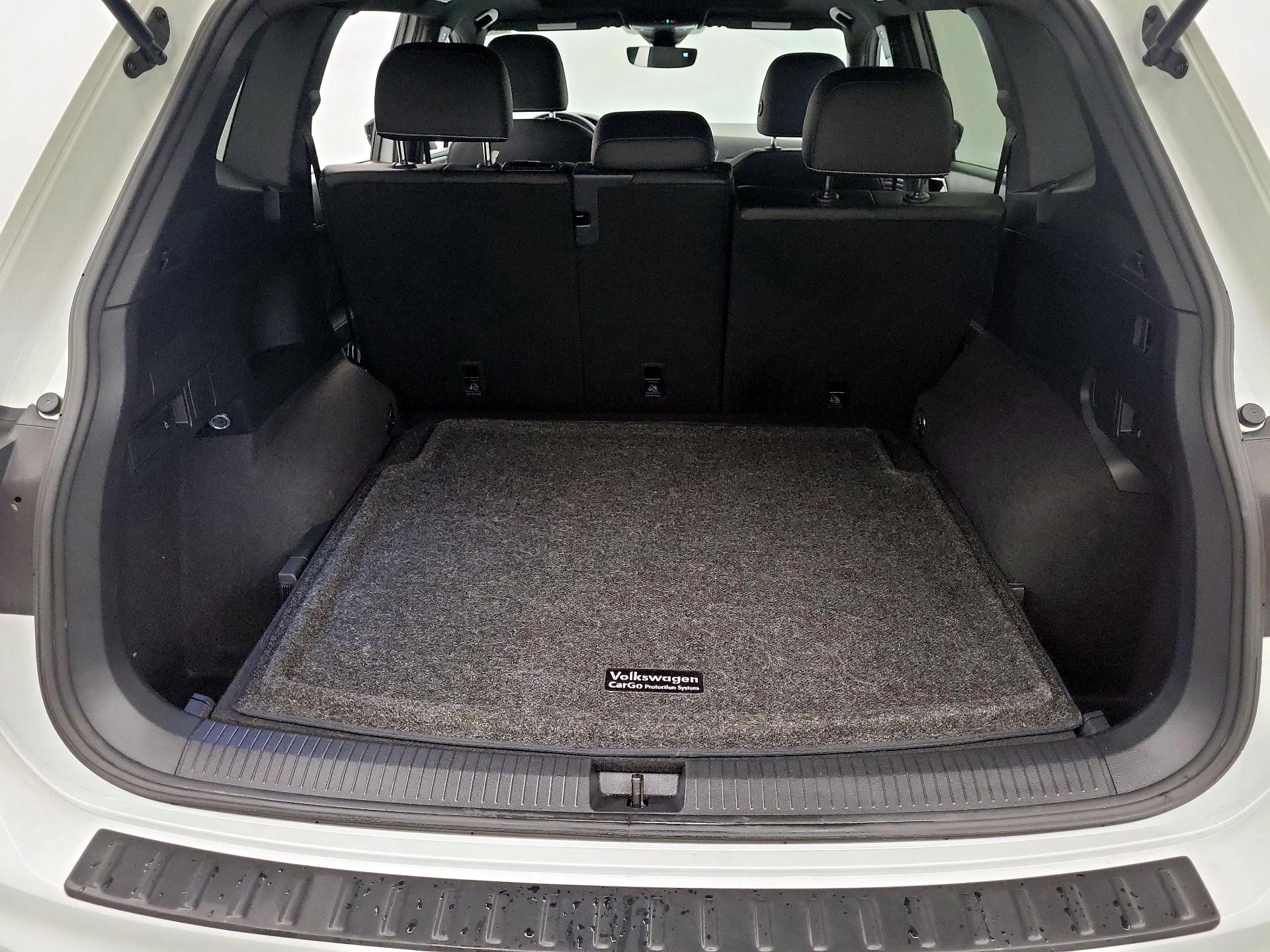 Thumbnail: 2023 Volkswagen Tiguan - 19