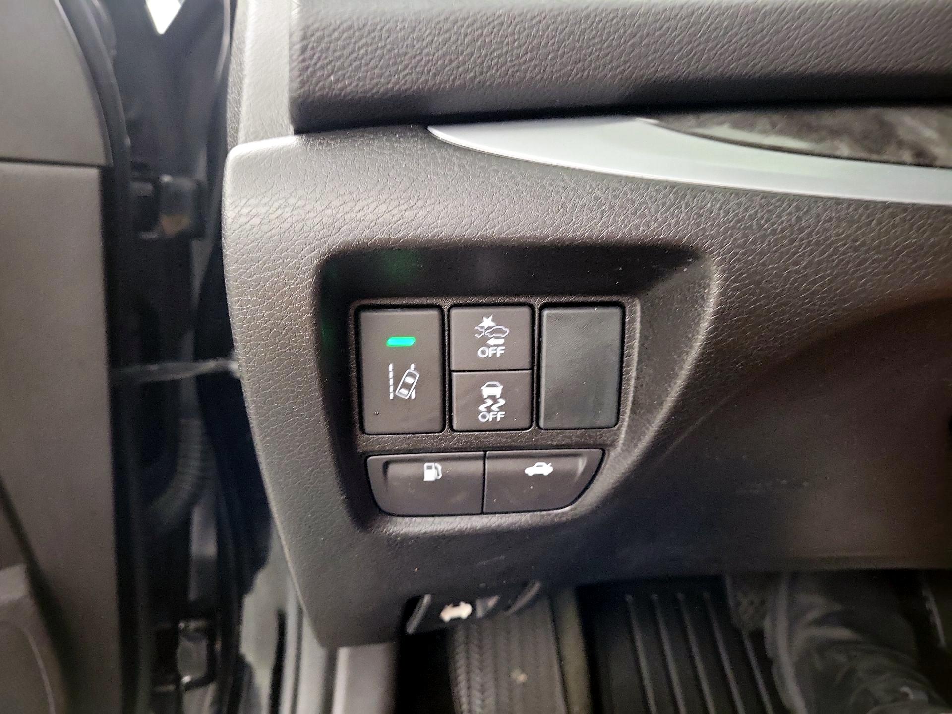 Thumbnail: 2018 Acura TLX - 11