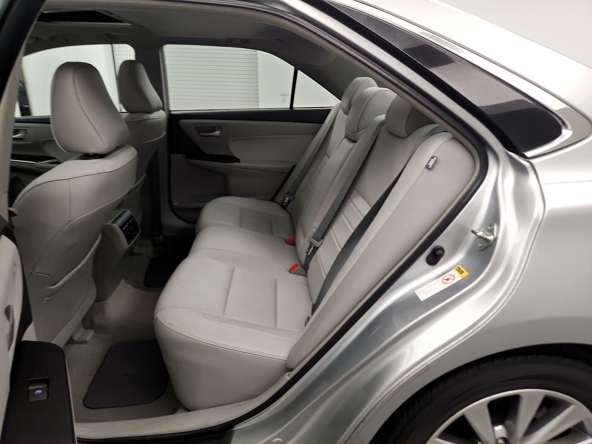 Thumbnail: 2015 Toyota Camry - 18