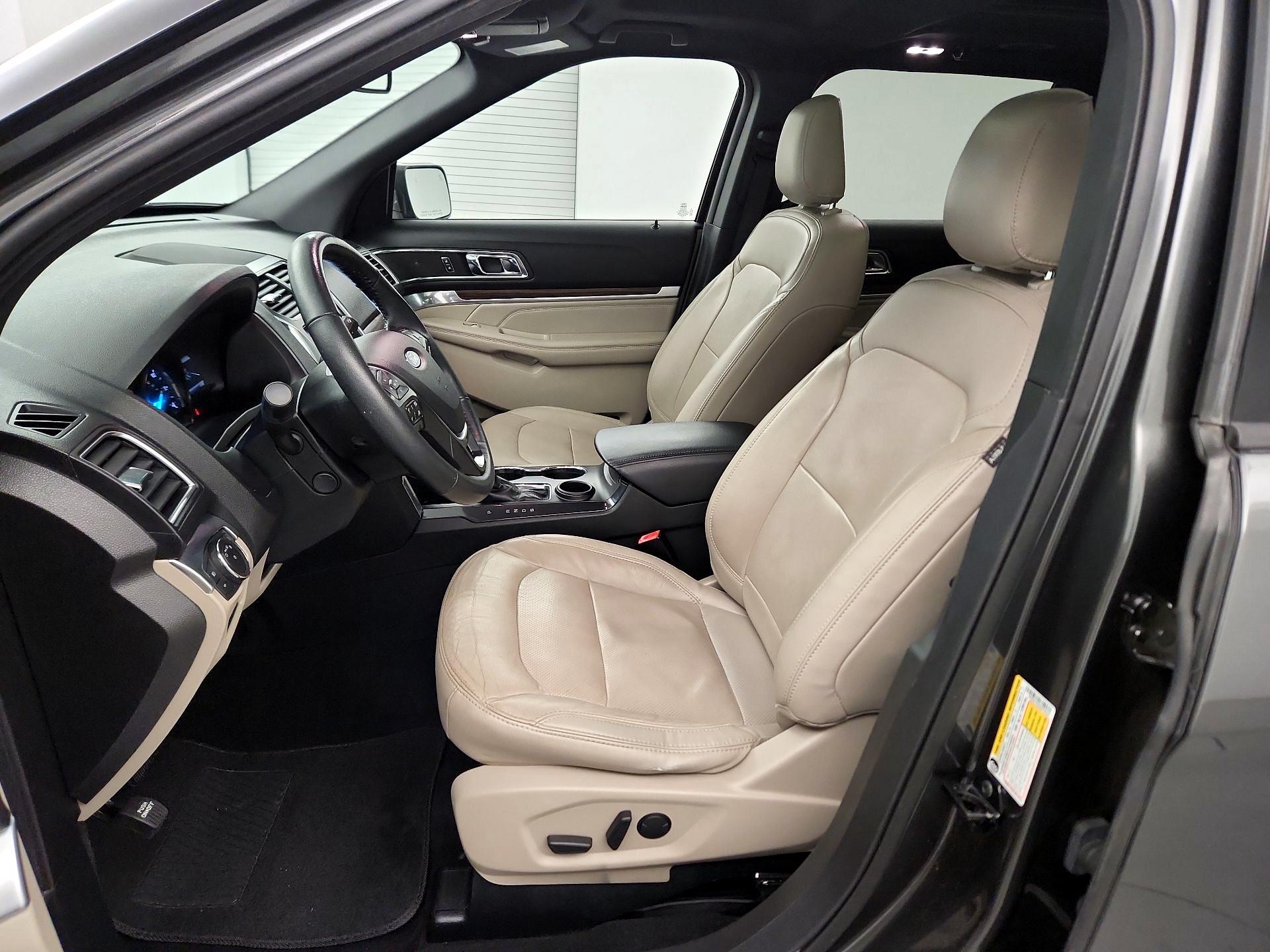 Thumbnail: 2019 Ford Explorer - 9