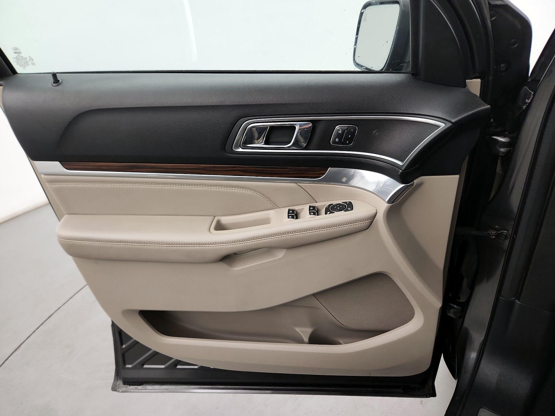 Thumbnail: 2019 Ford Explorer - 10