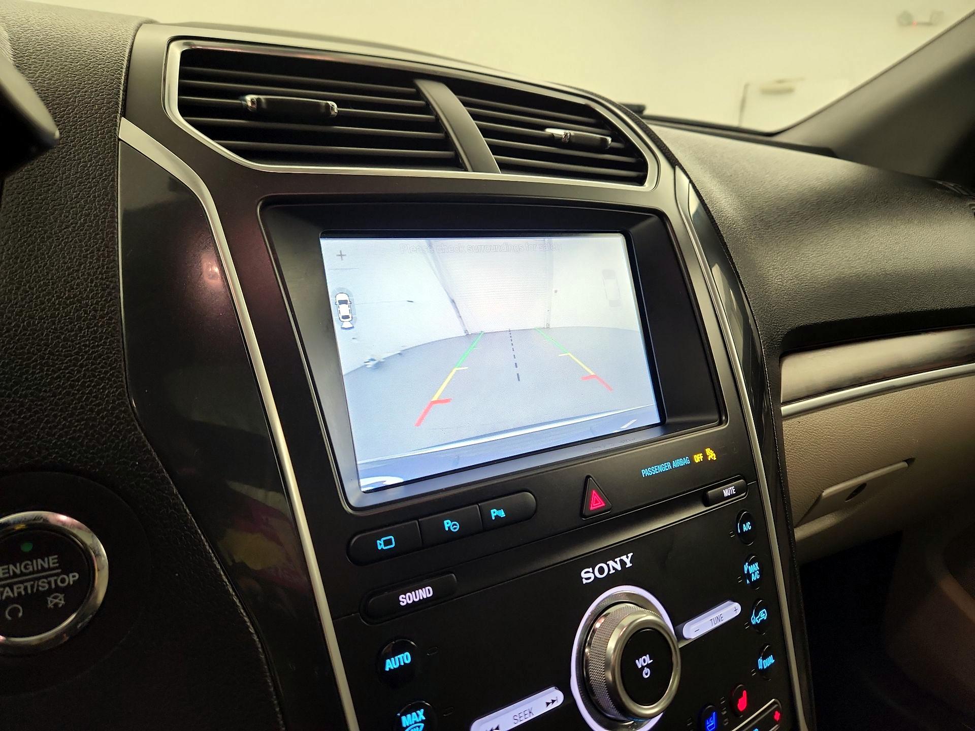 Thumbnail: 2019 Ford Explorer - 12