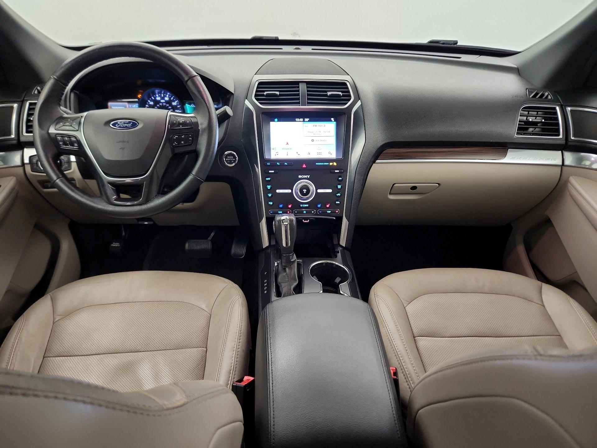 Thumbnail: 2019 Ford Explorer - 8