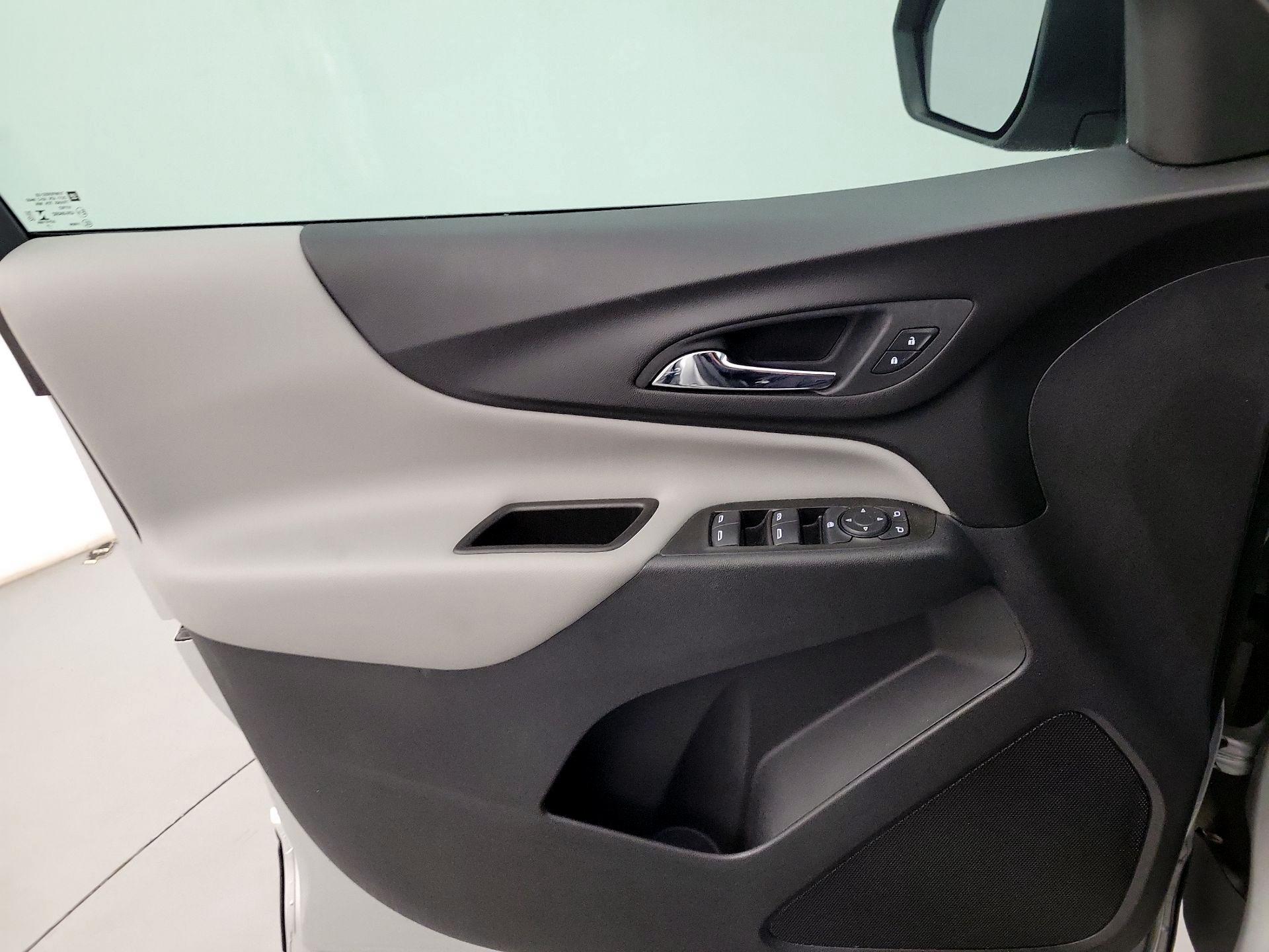 Thumbnail: 2021 Chevrolet Equinox - 10