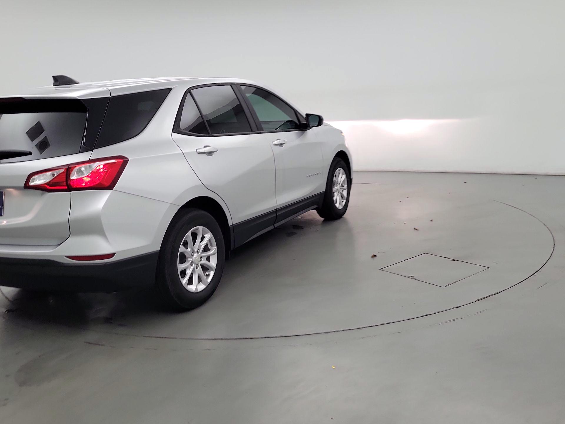 Thumbnail: 2021 Chevrolet Equinox - 5