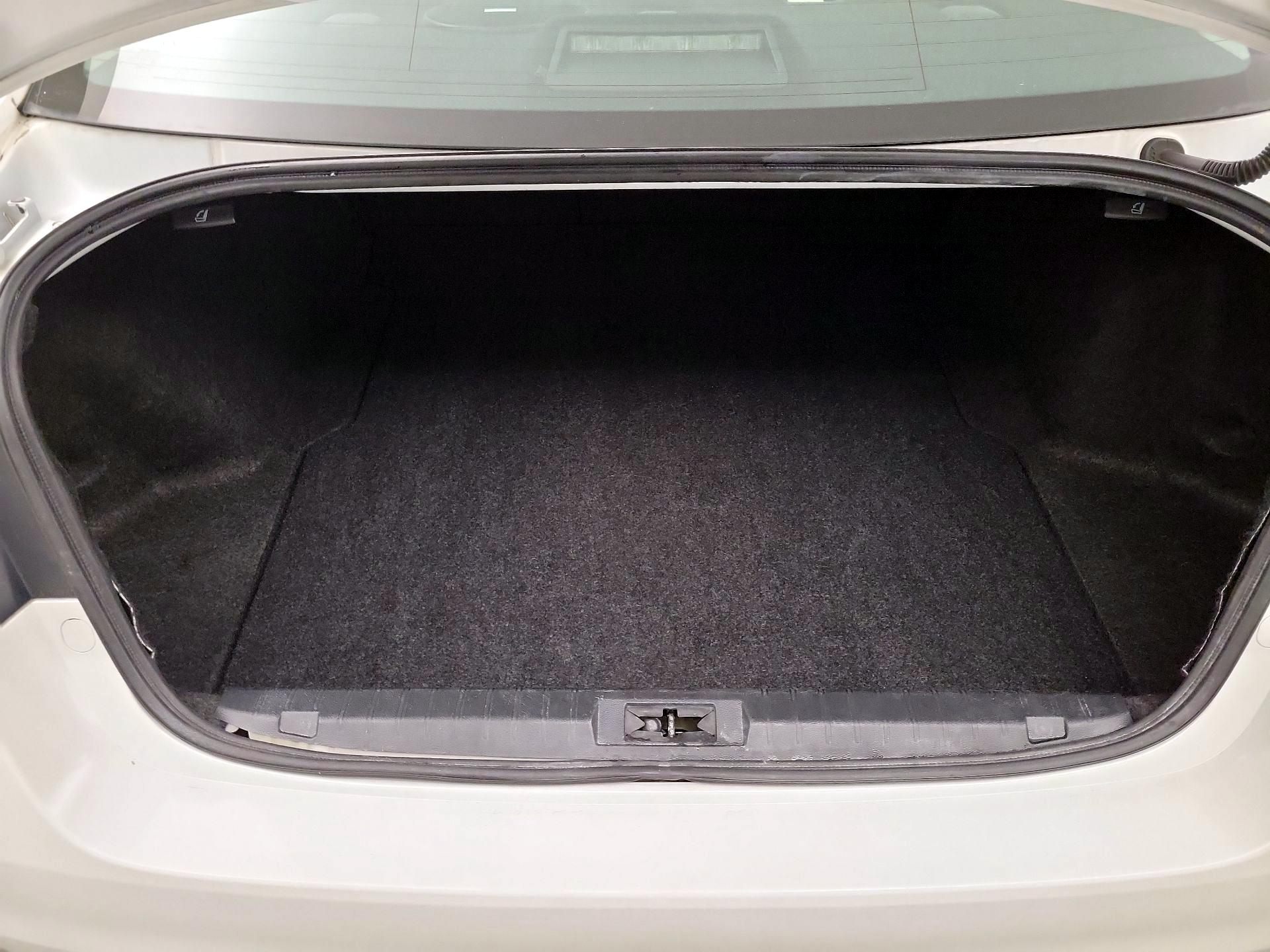 Thumbnail: 2016 Subaru Legacy - 20