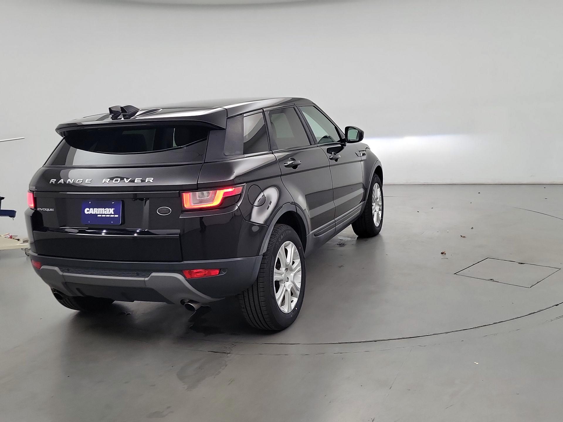 Thumbnail: 2017 Land Rover Range Rover Evoque - 5