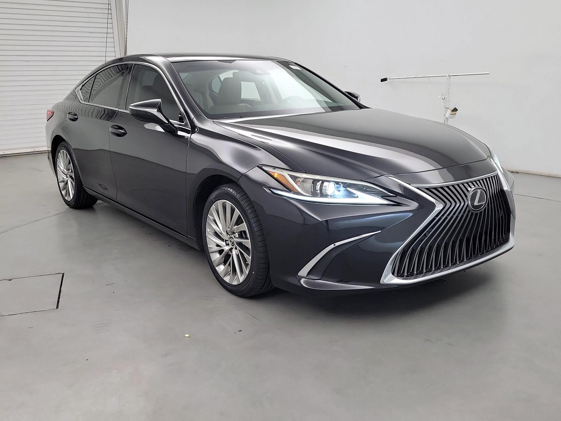 Thumbnail: 2019 Lexus ES - 1